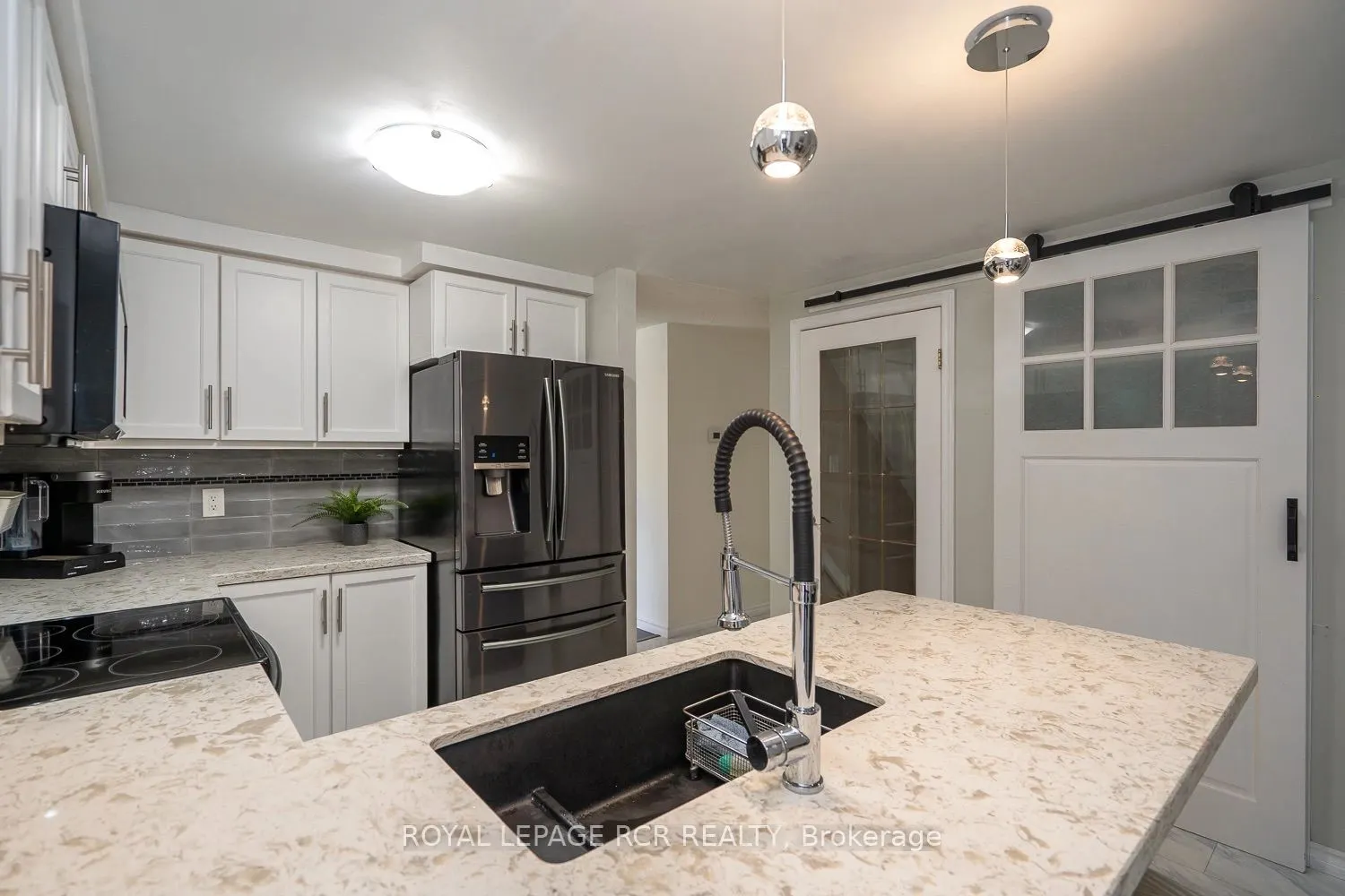 252 Elmwood Crescent