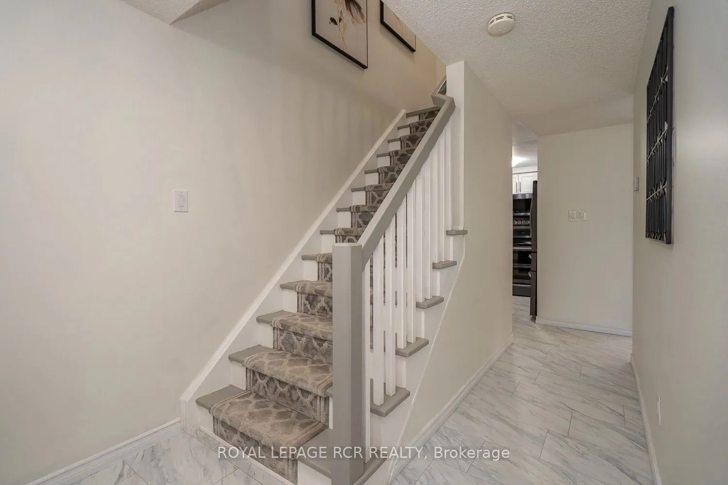 252 Elmwood Crescent