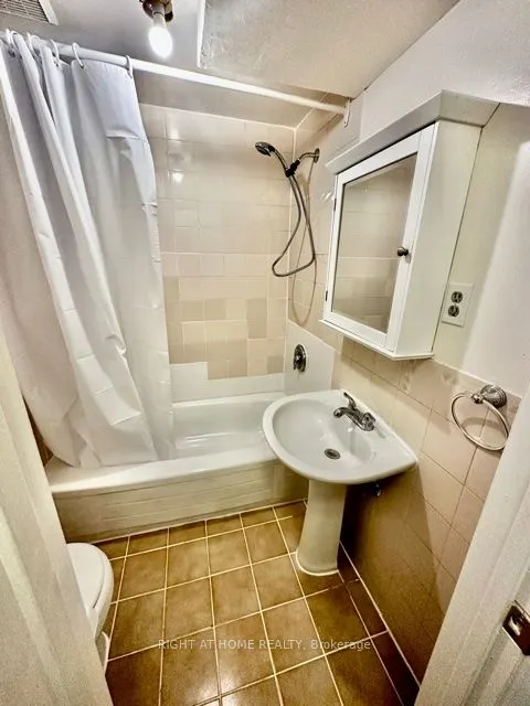 23 Paton Road, #Lower