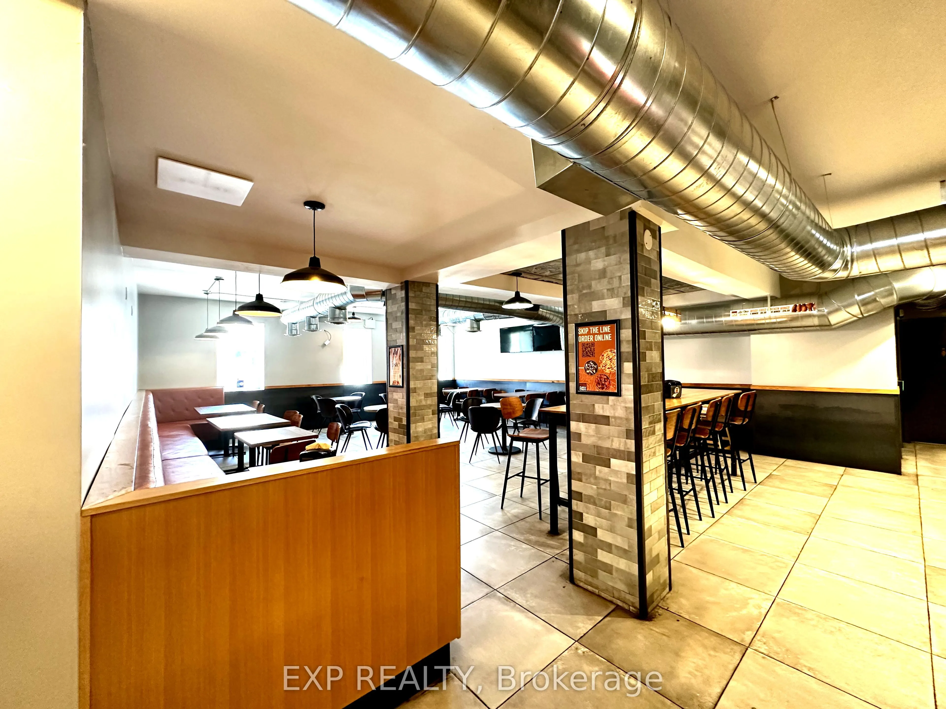 162 Lakeshore Road E