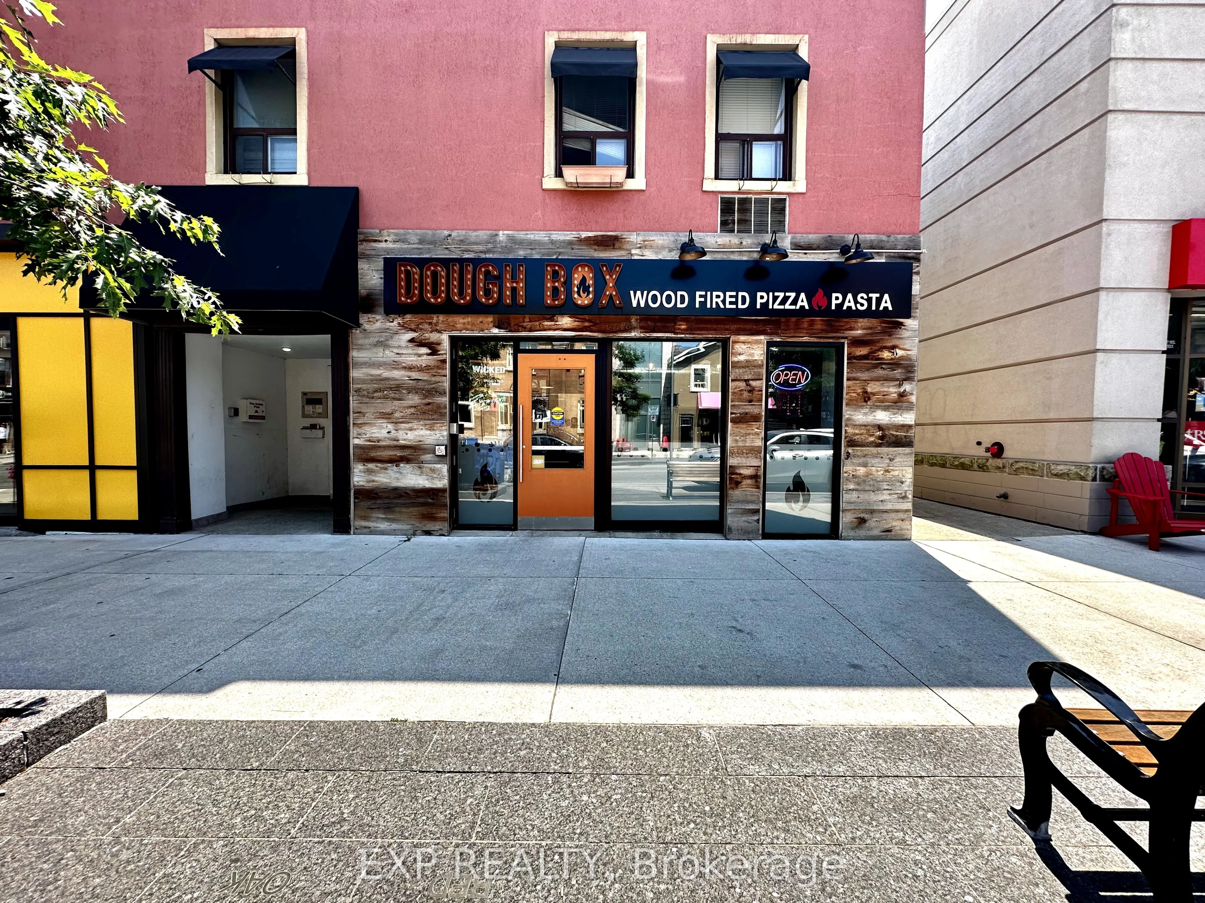162 Lakeshore Road E