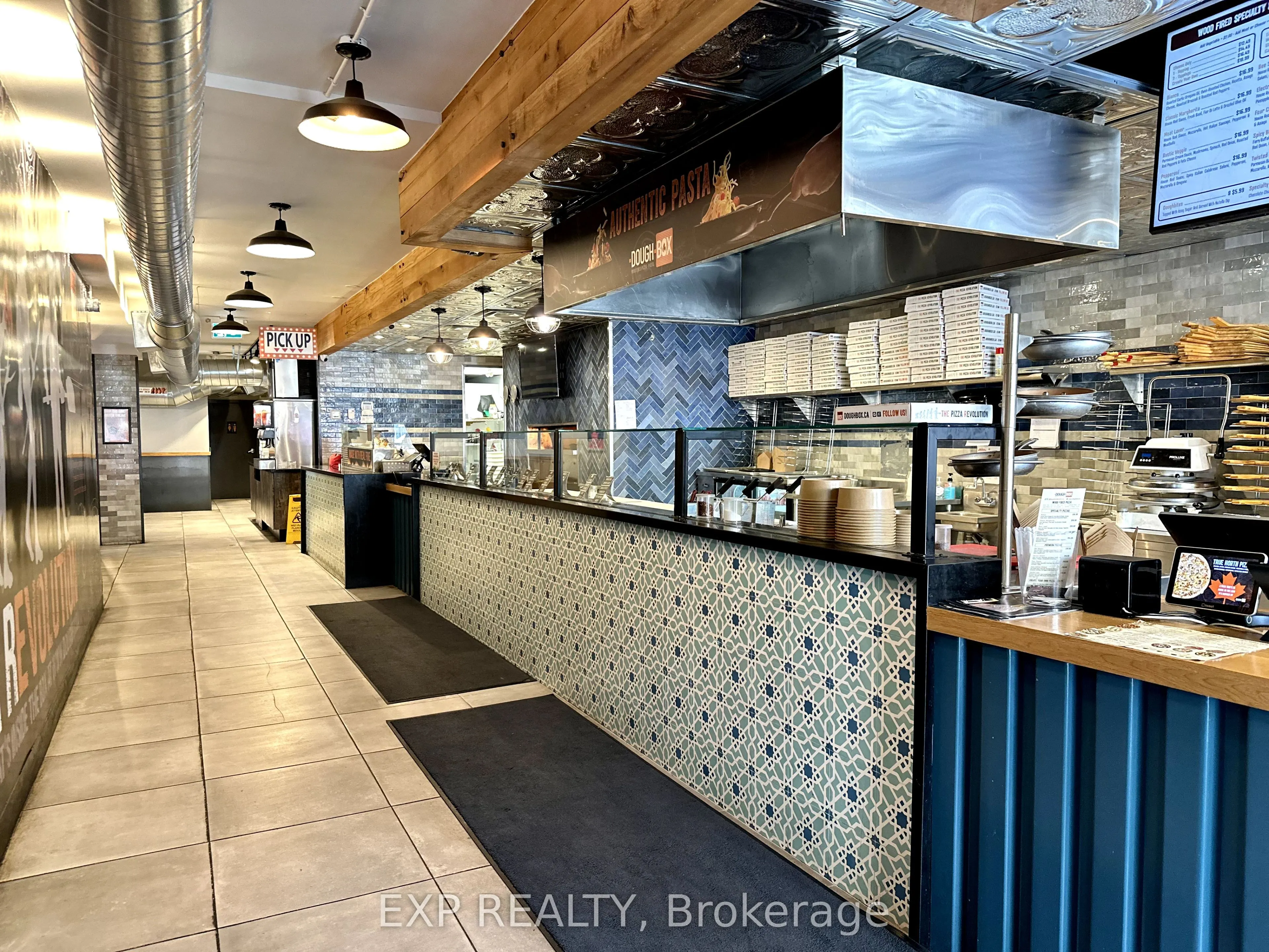 162 Lakeshore Road E