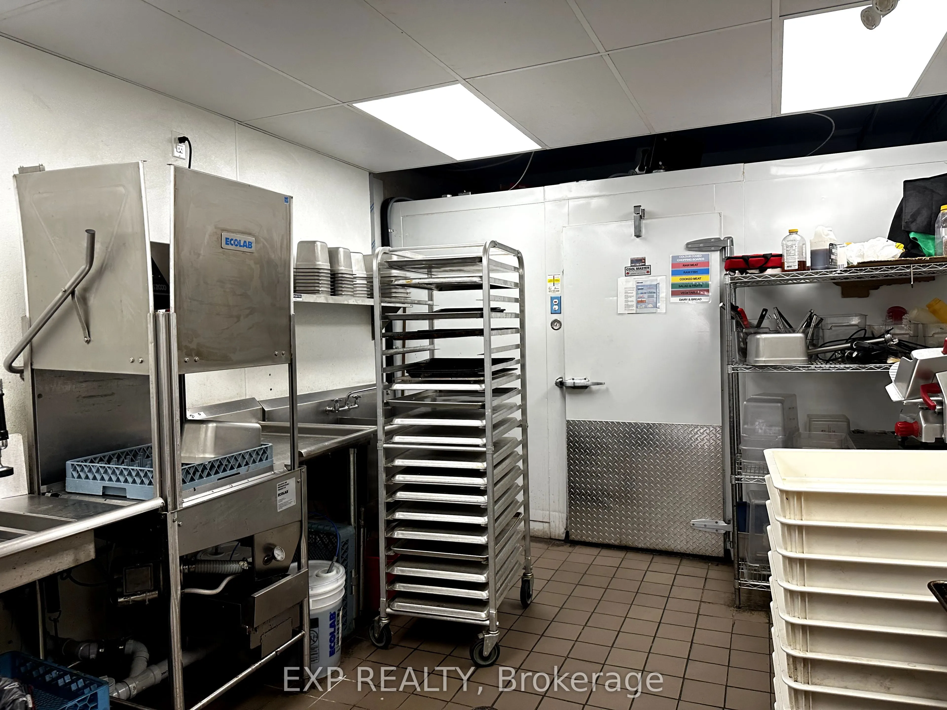 162 Lakeshore Road E