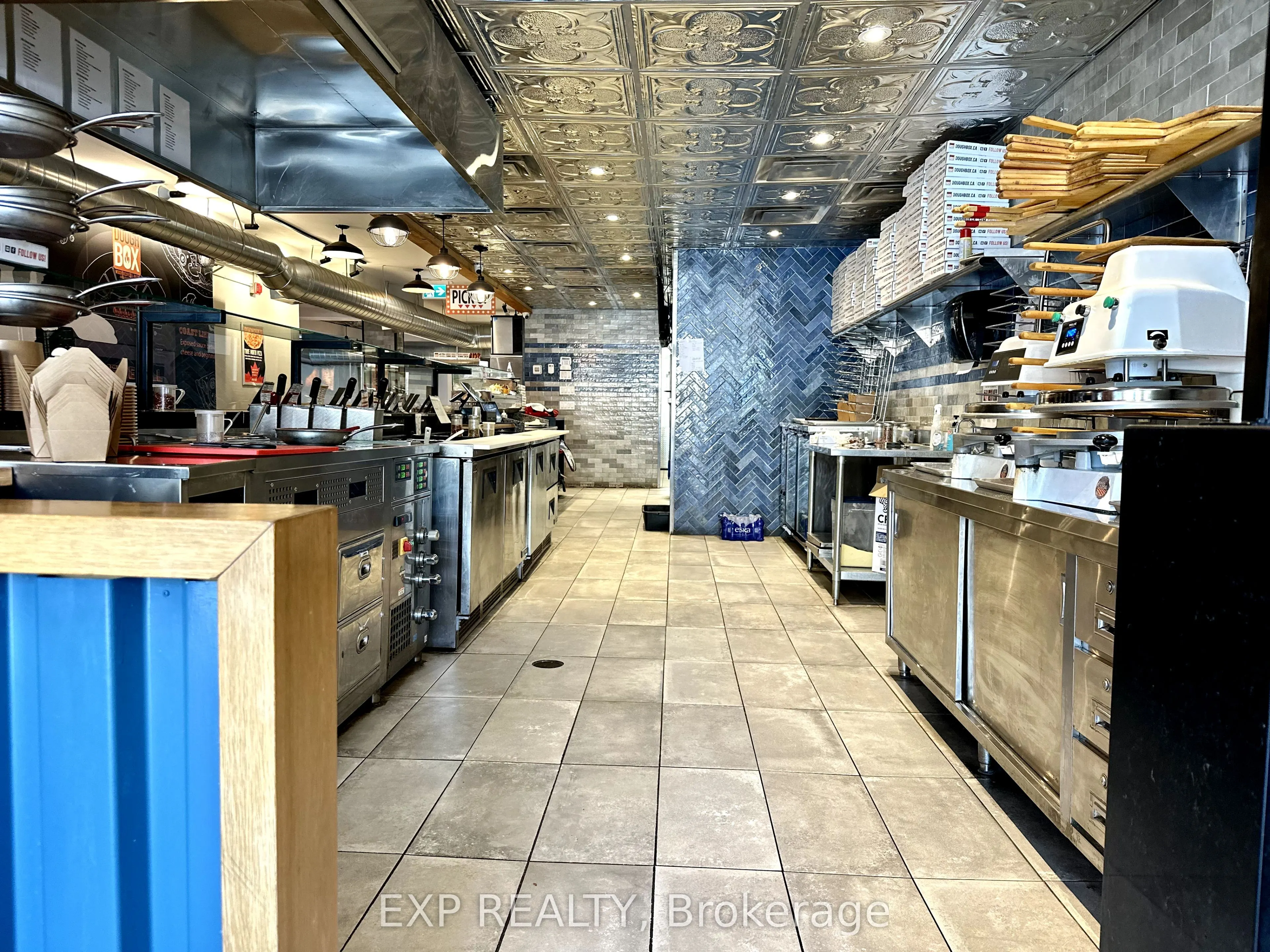 162 Lakeshore Road E