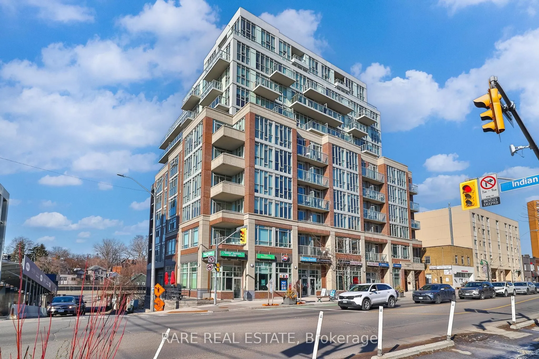 1638 Bloor Street W, #607