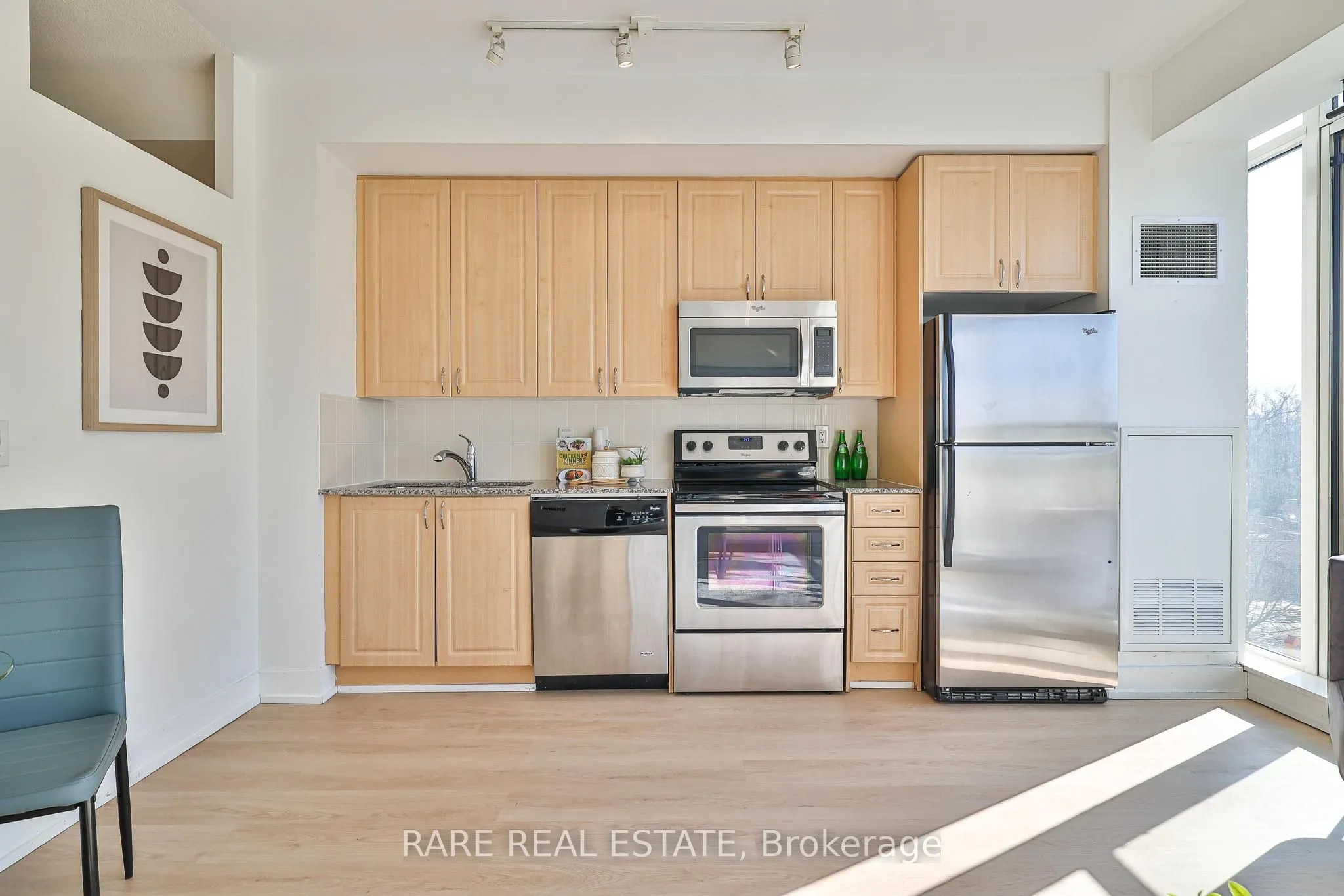 1638 Bloor Street W, #607