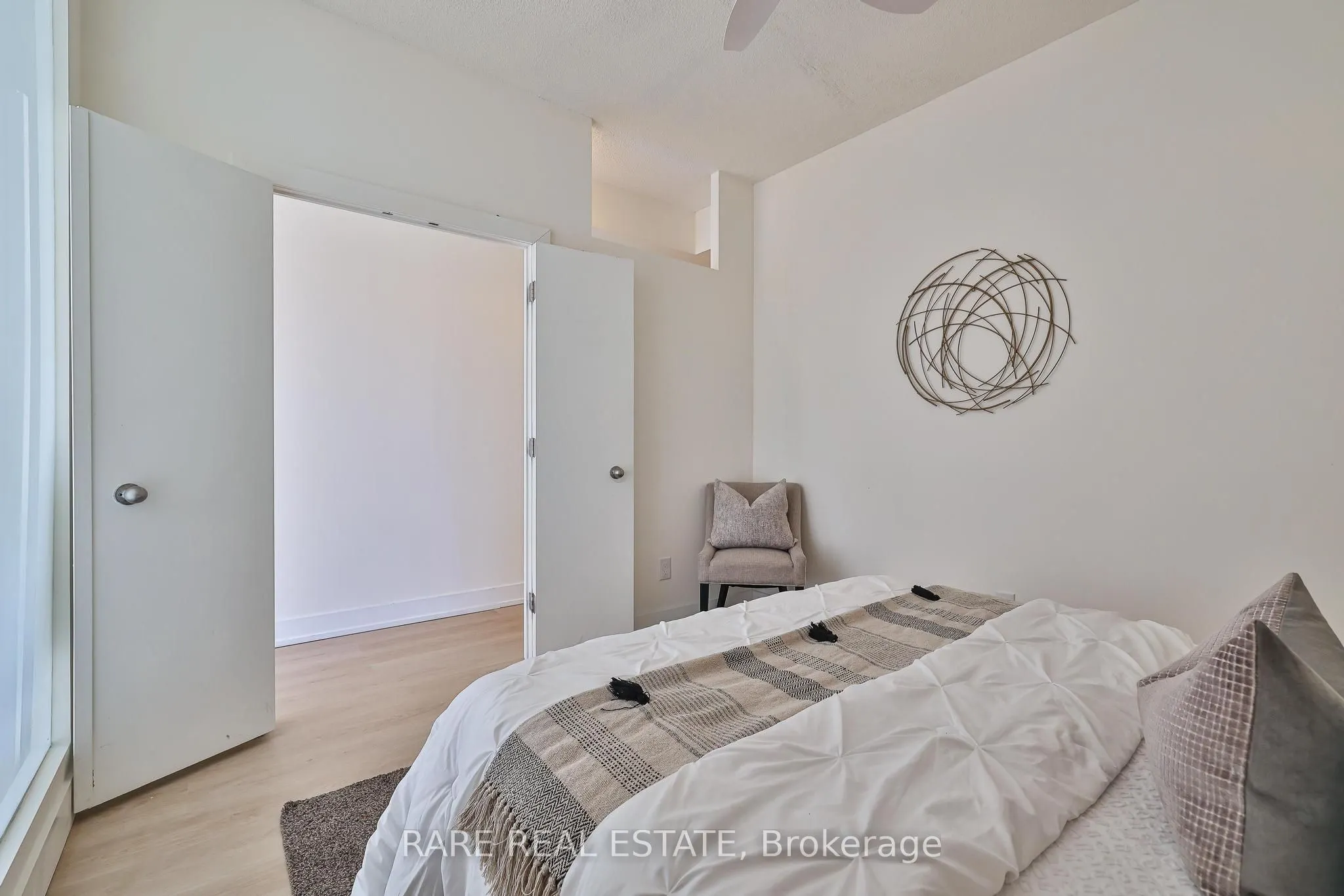 1638 Bloor Street W, #607