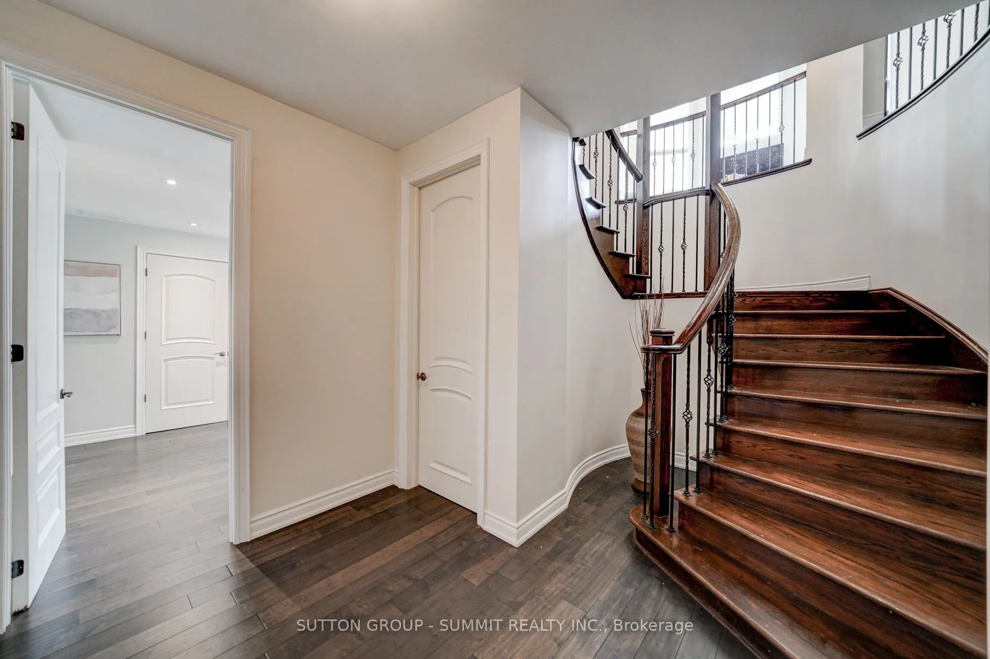 6 Flanders Road