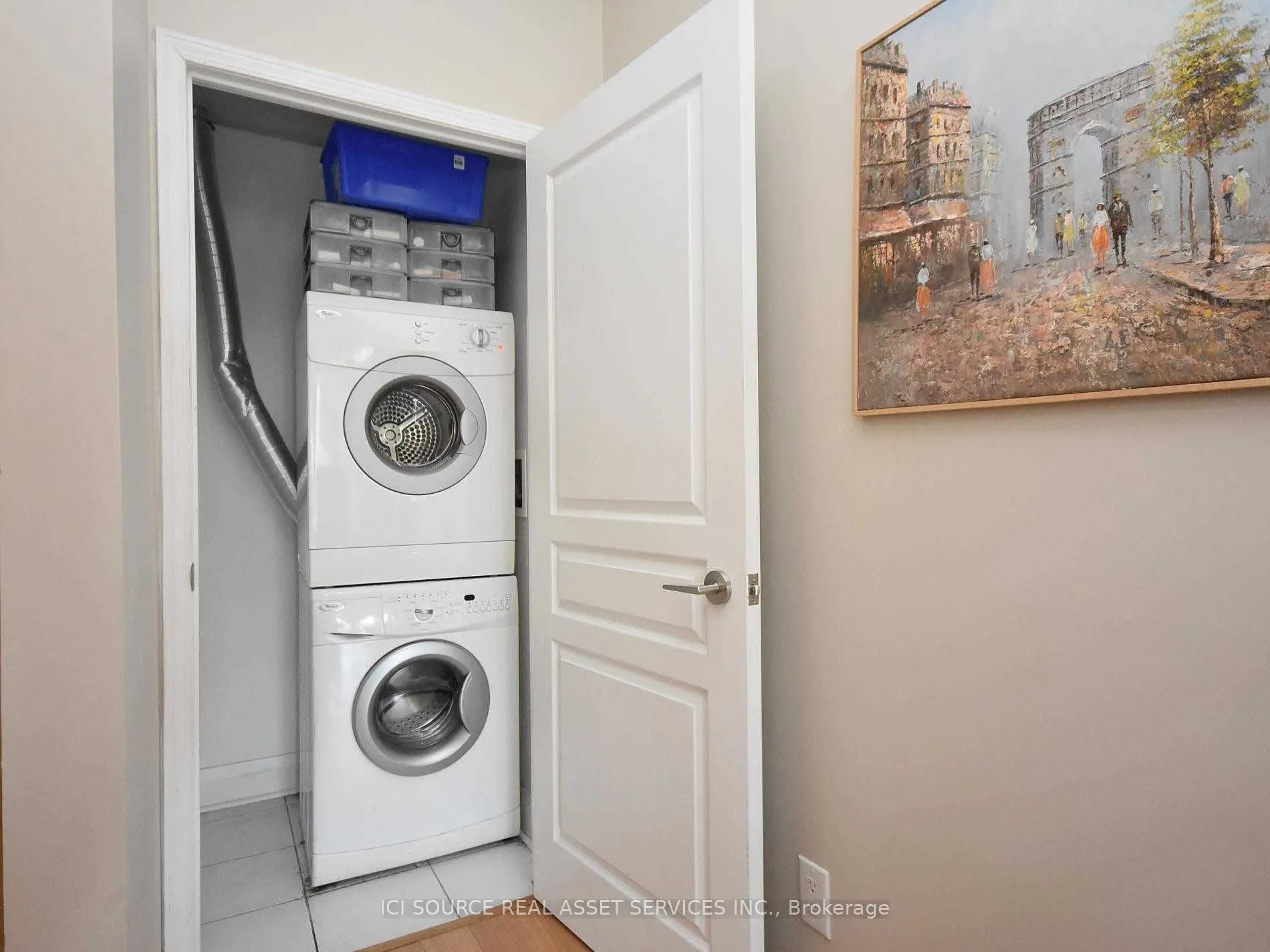 1 Hurontario Street, #211