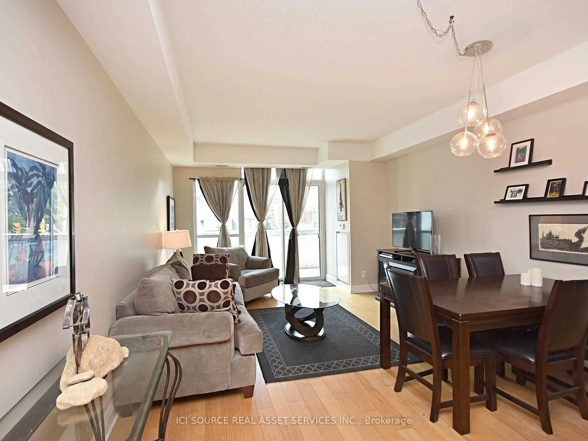 1 Hurontario Street, #211