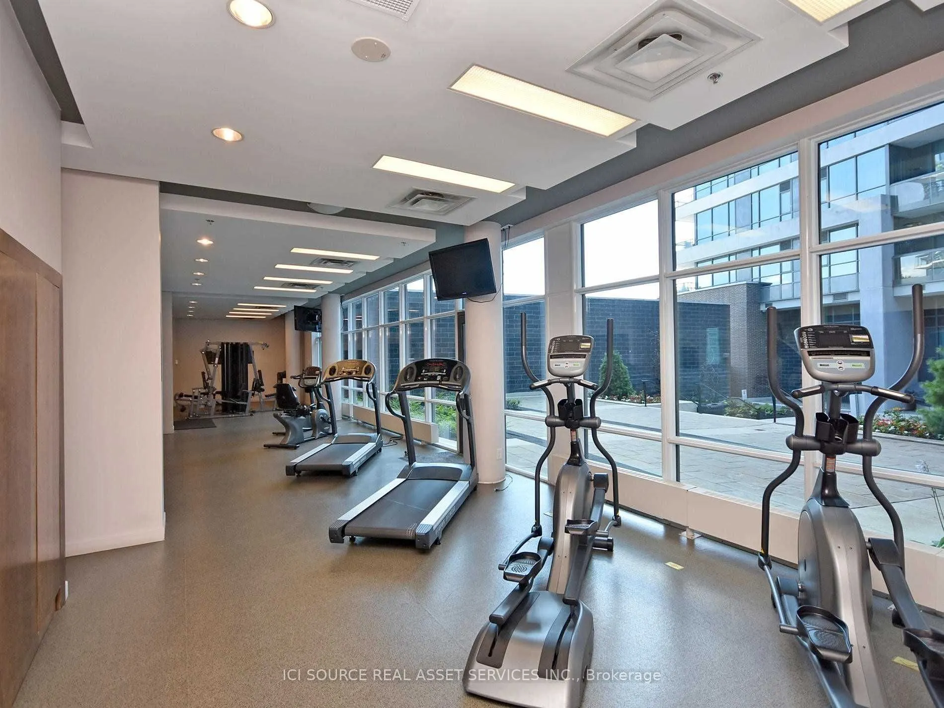 1 Hurontario Street, #211