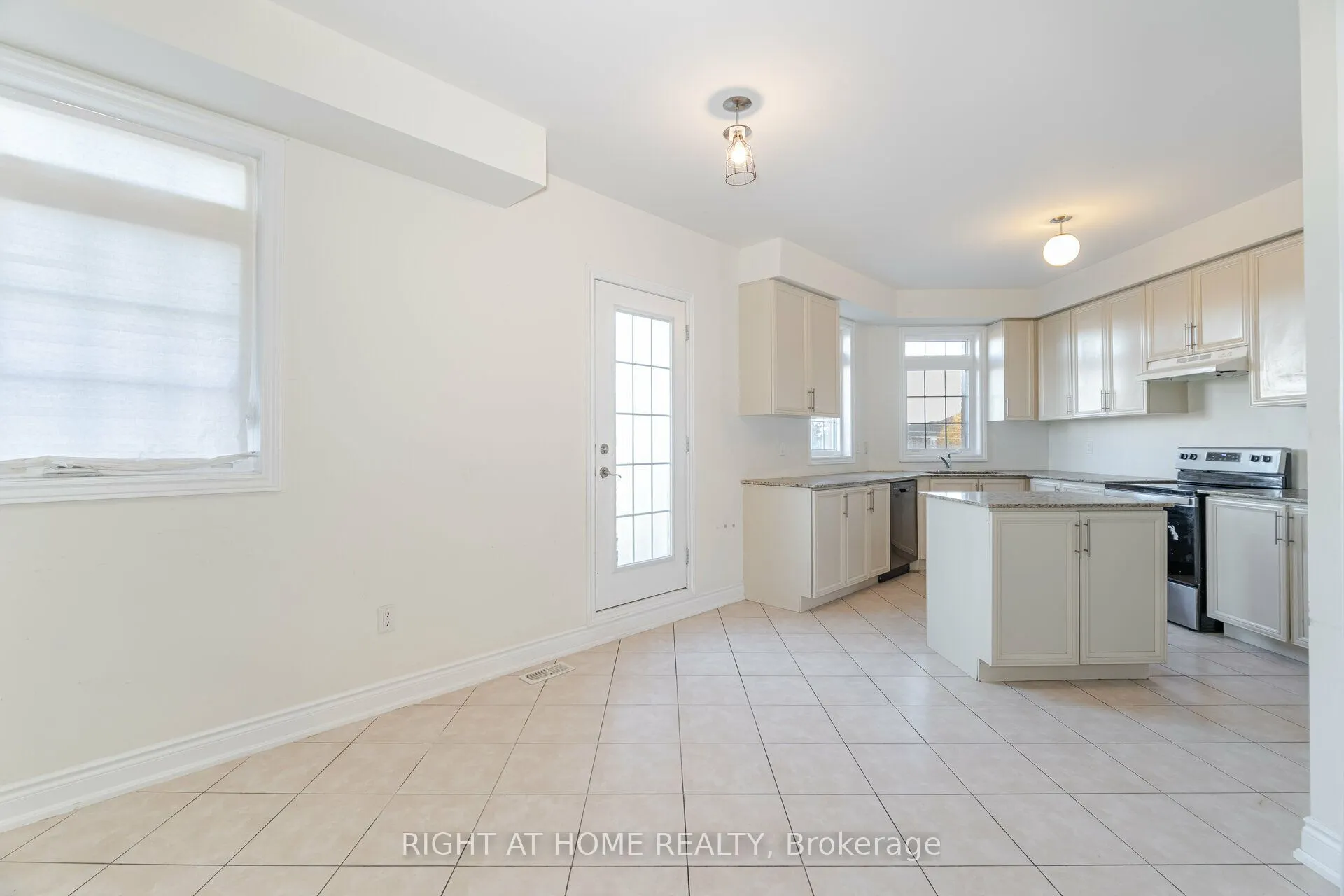 7160 Triumph Lane, #45