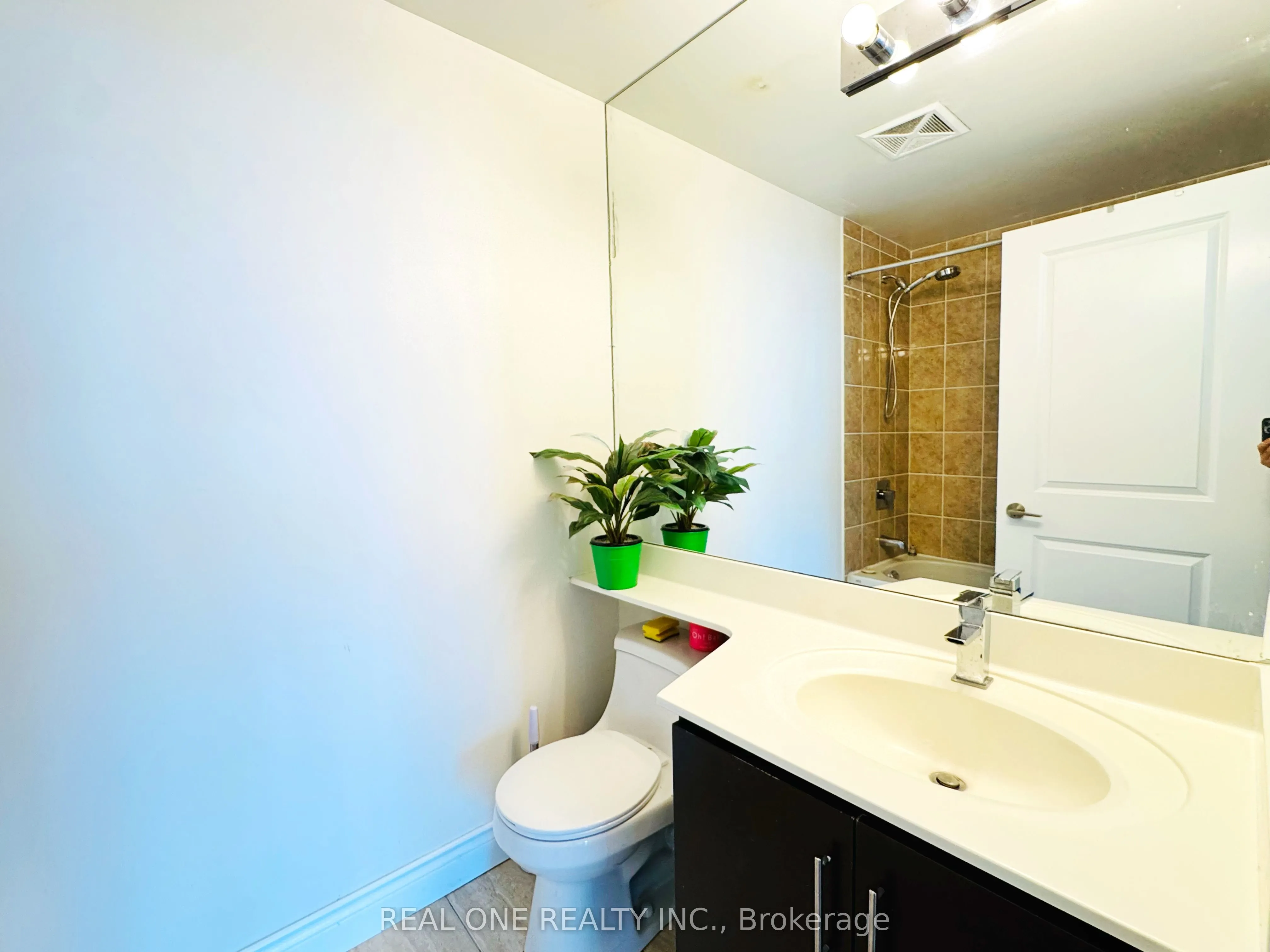 60 Absolute Avenue, #4402