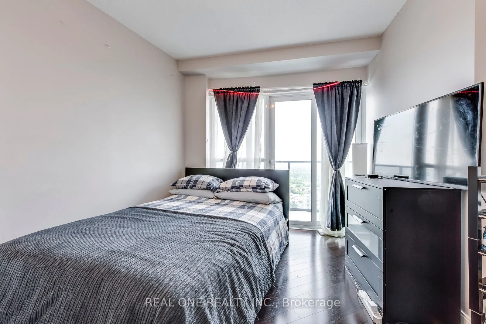 60 Absolute Avenue, #4402