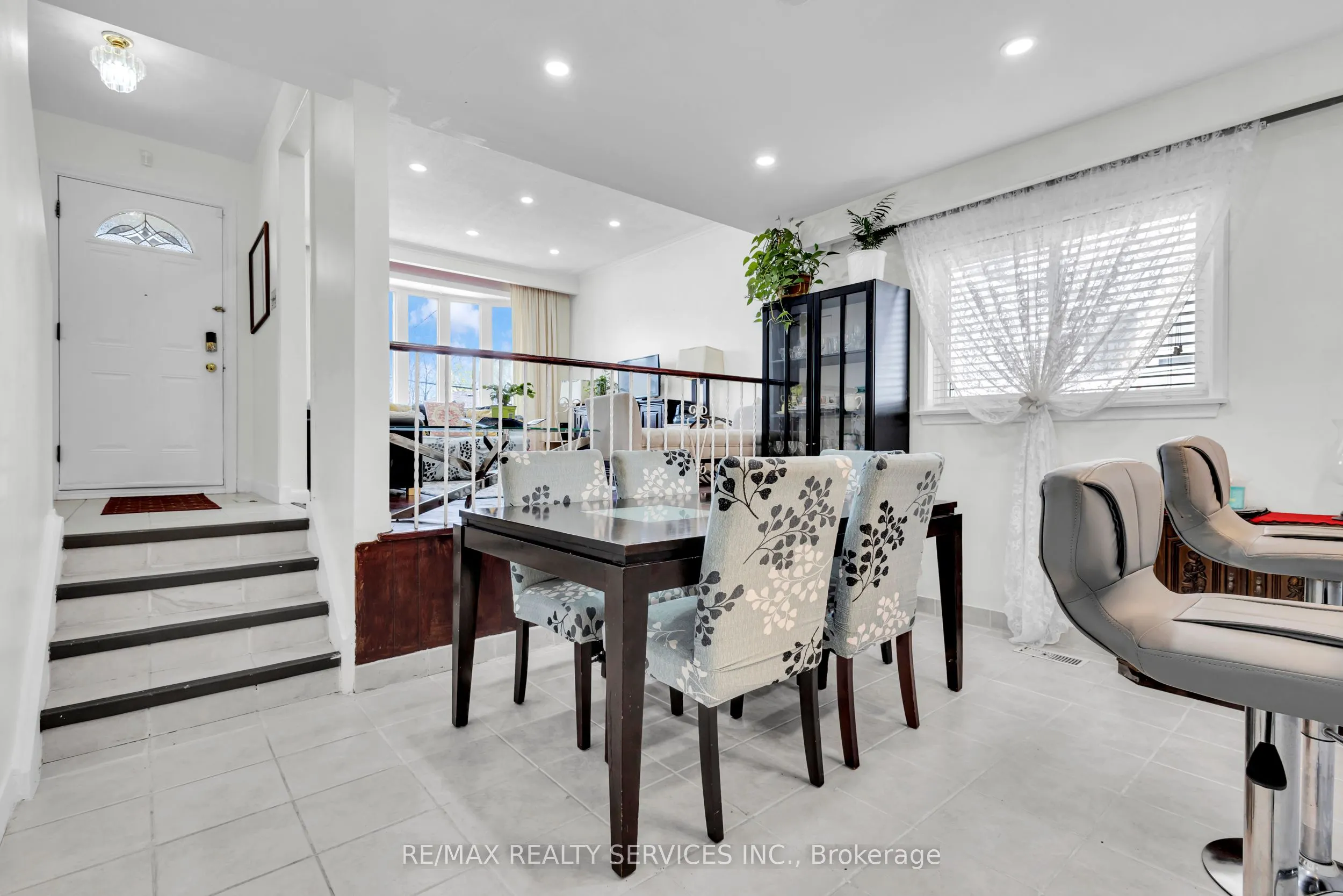 67 Northover Street