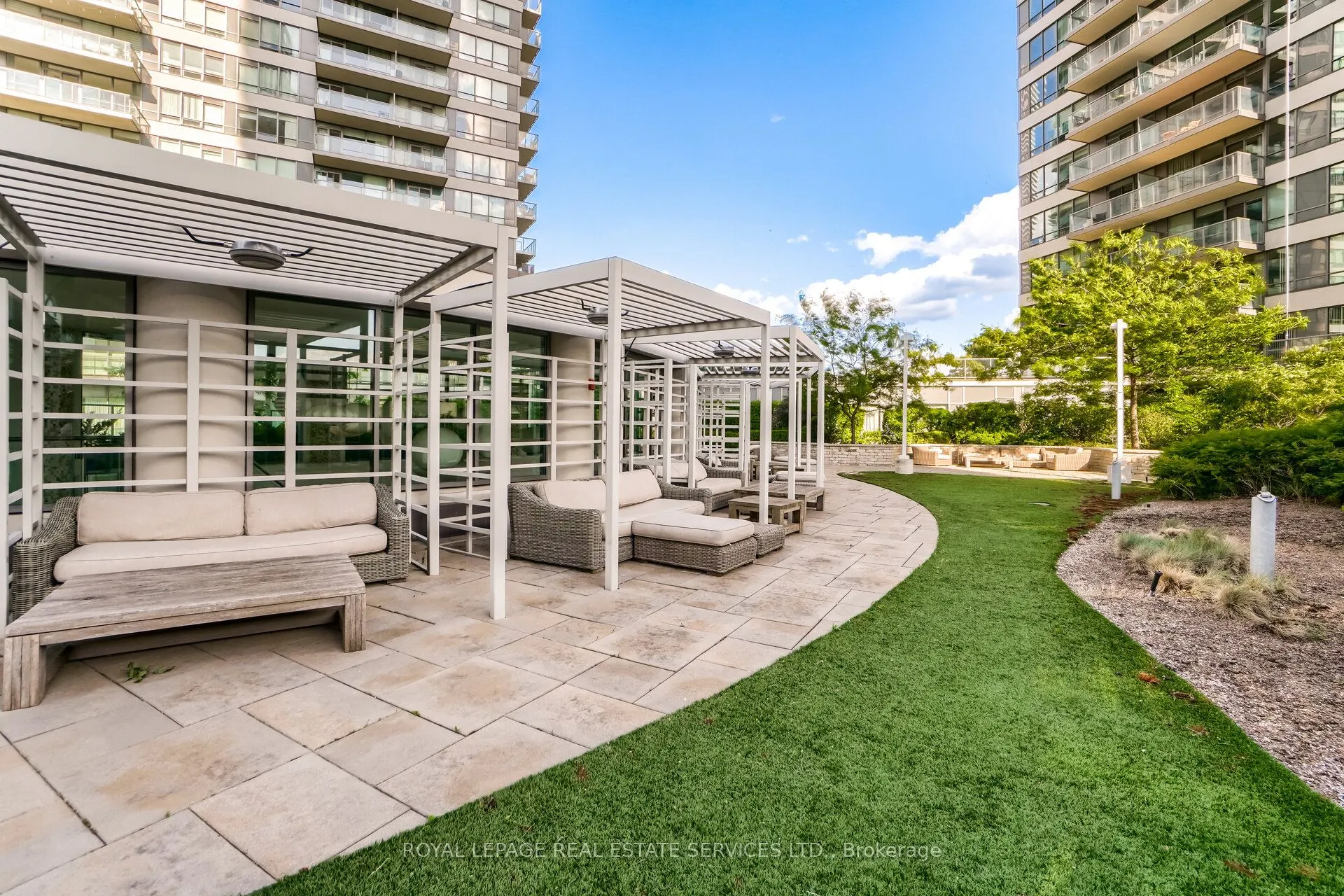 15 Legion Road, #1404