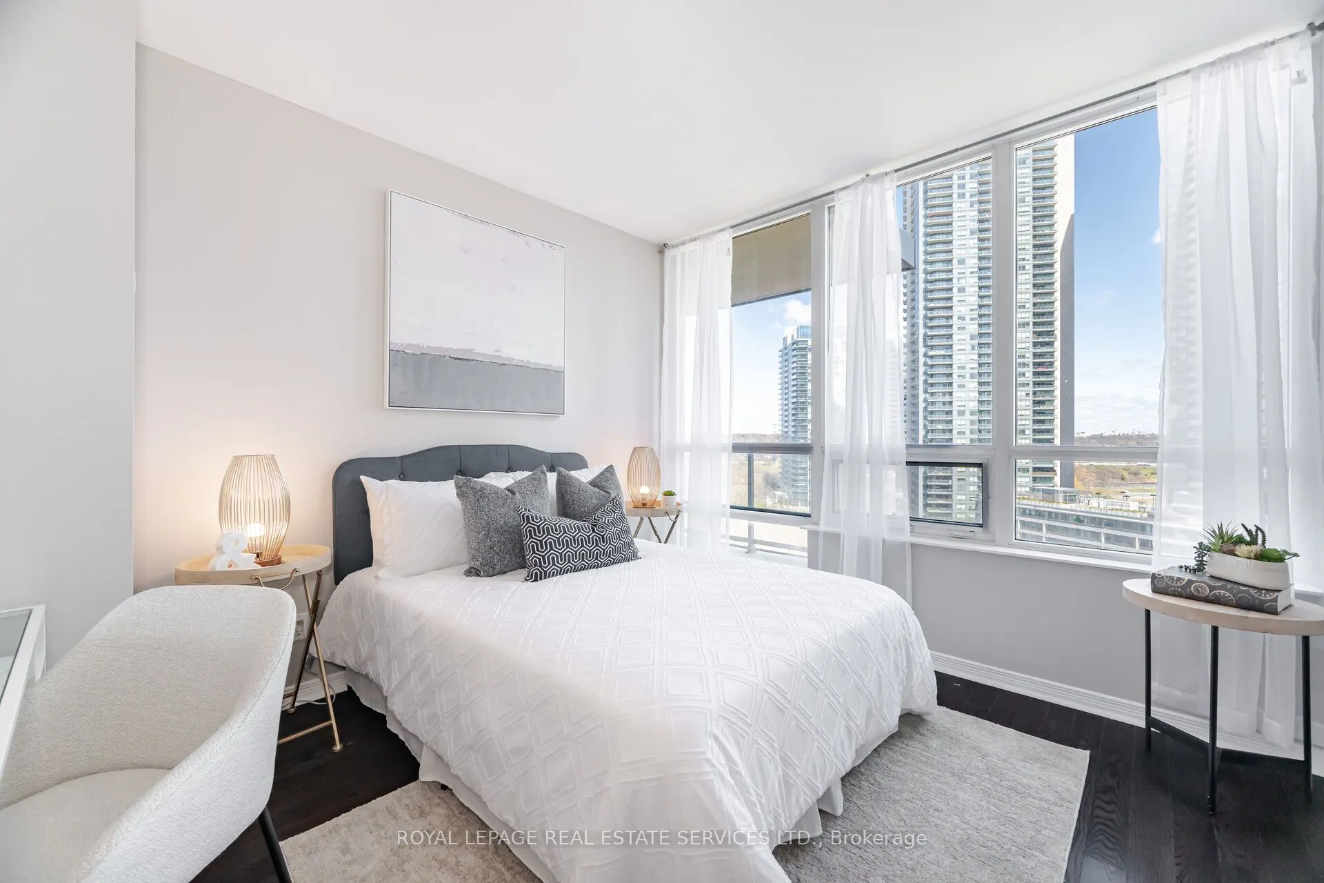15 Legion Road, #1404