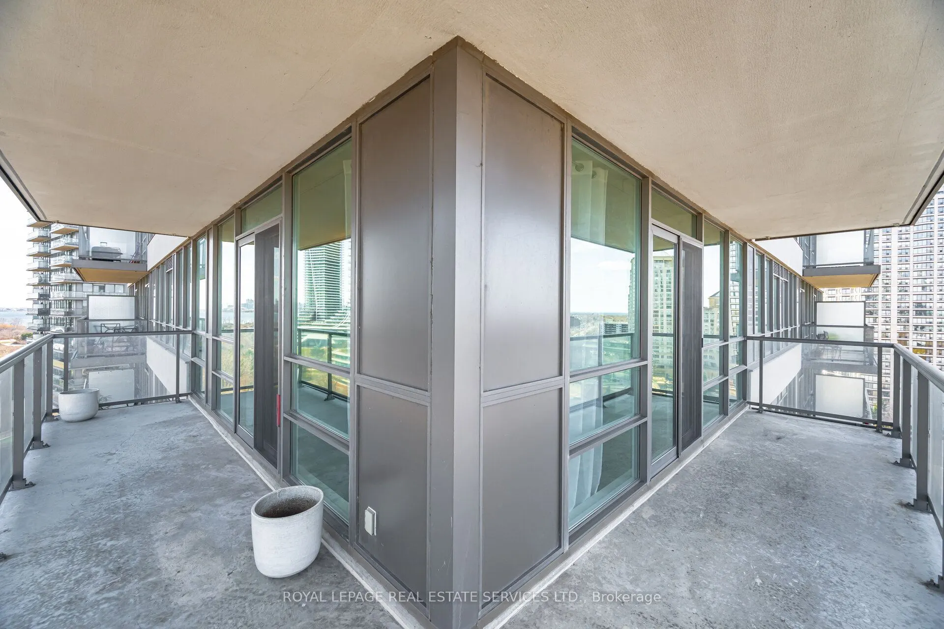 15 Legion Road, #1404