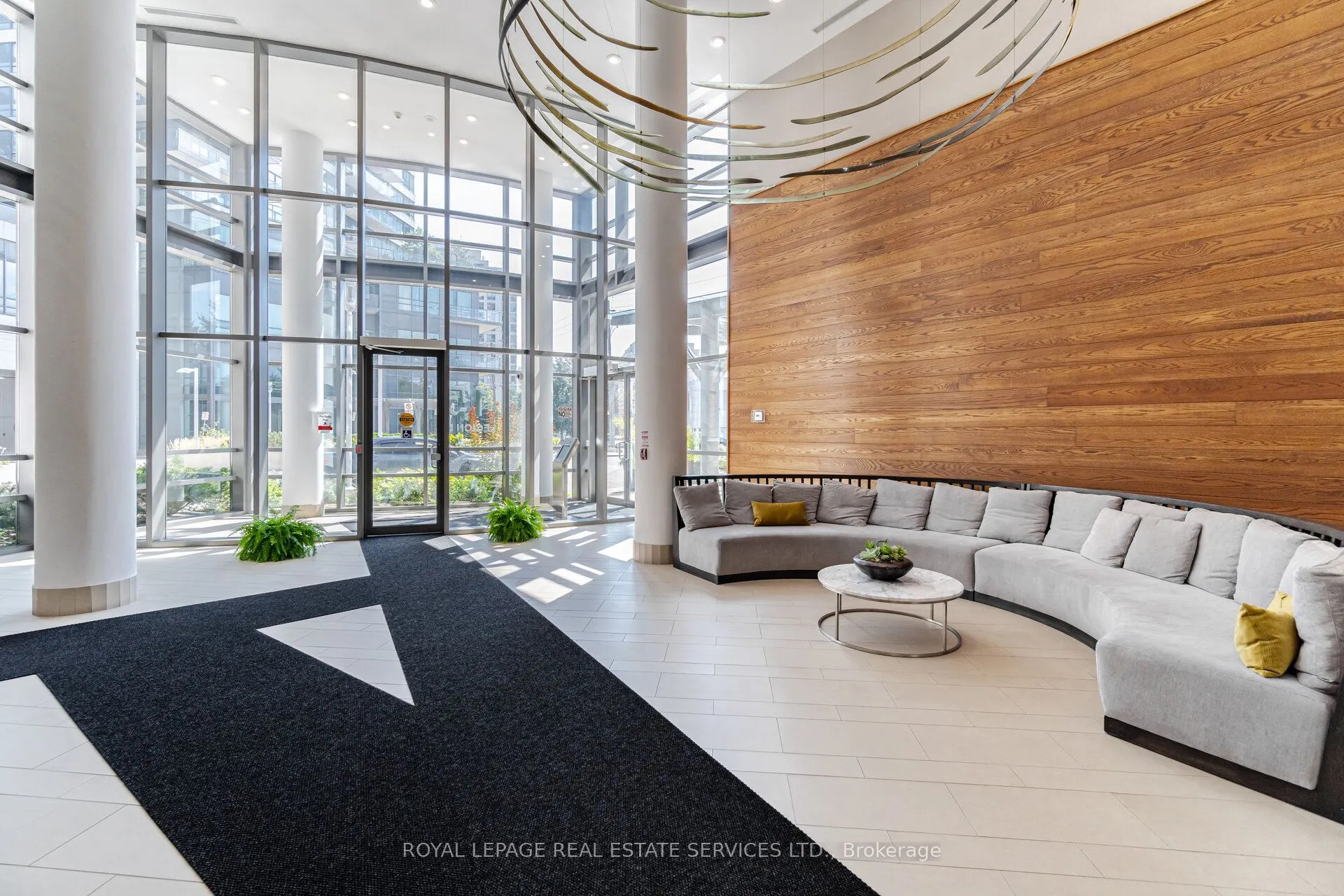15 Legion Road, #1404