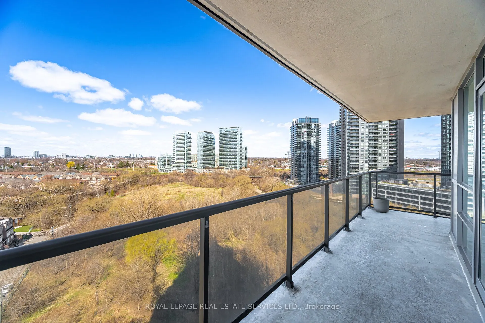 15 Legion Road, #1404