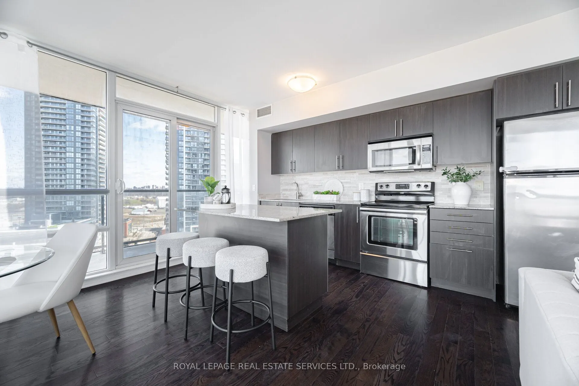 15 Legion Road, #1404