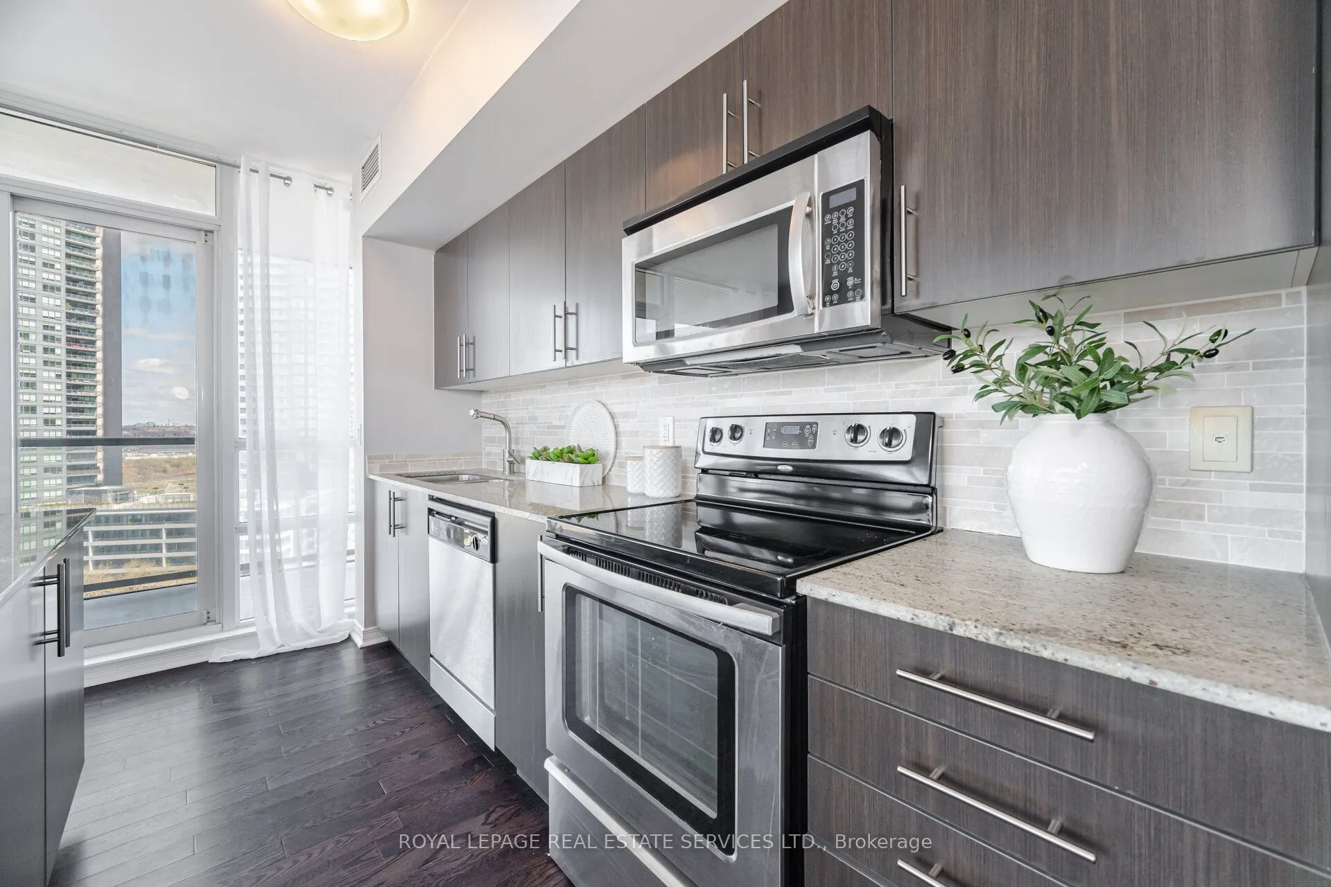 15 Legion Road, #1404