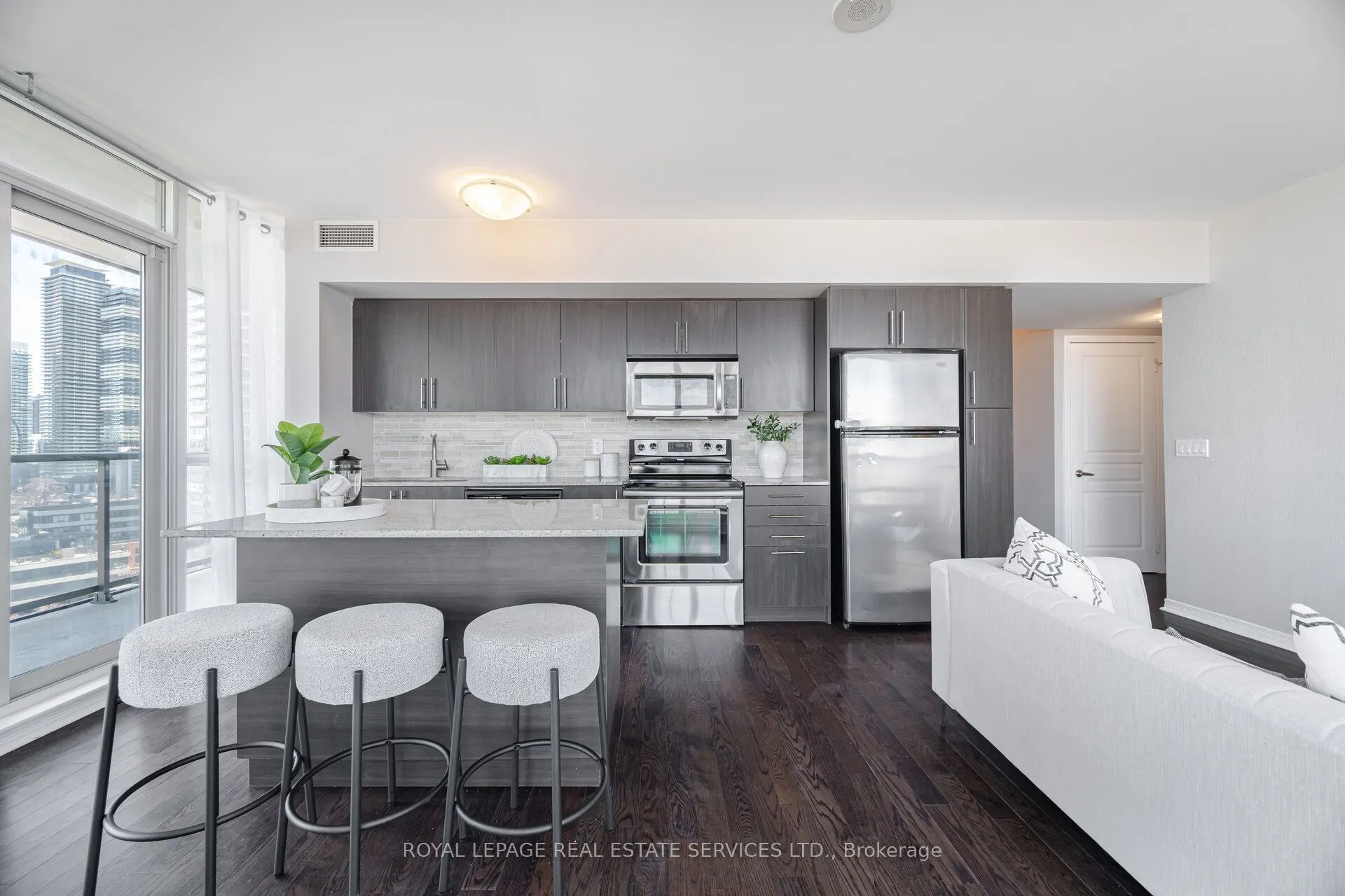 15 Legion Road, #1404