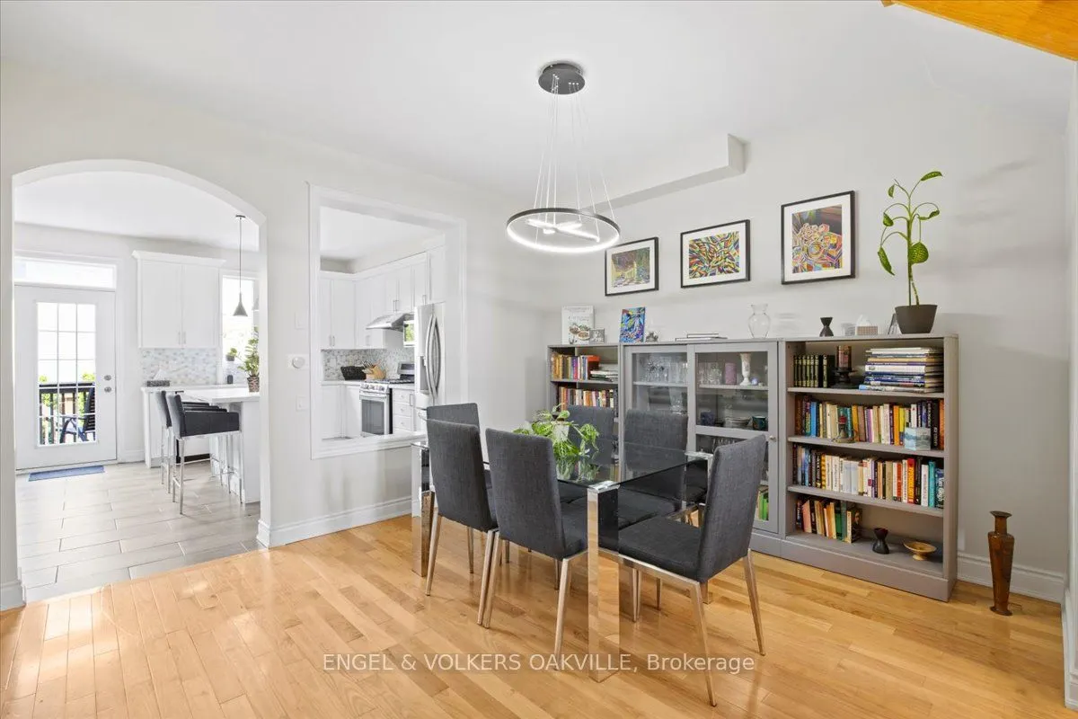 135 Tawny Crescent