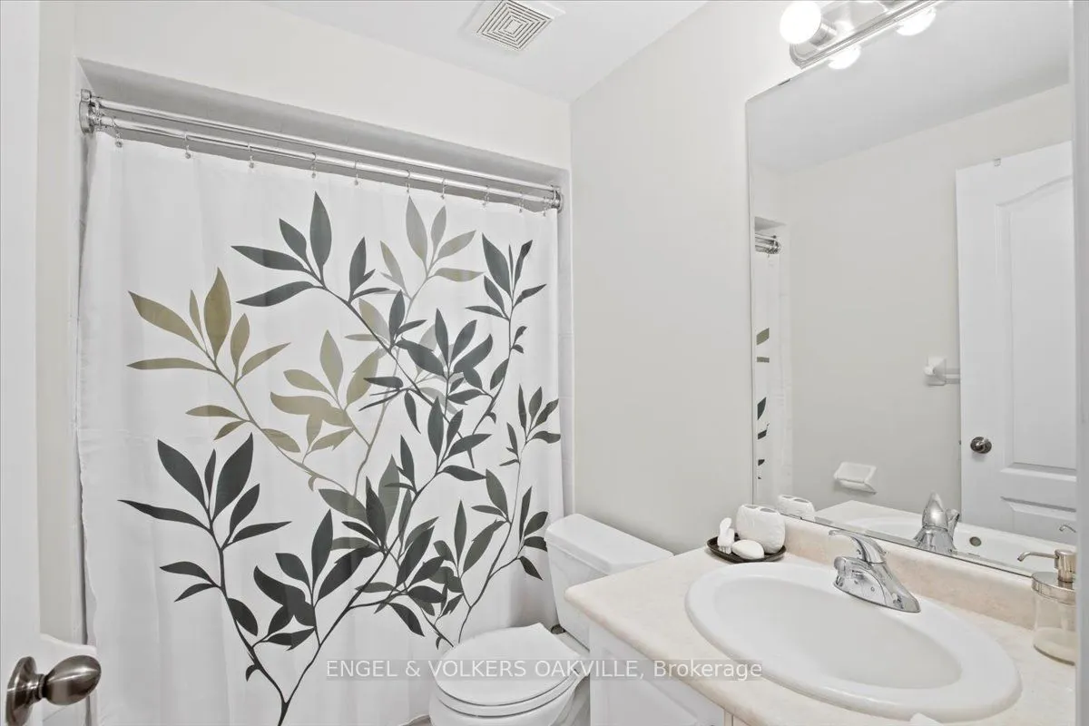 135 Tawny Crescent