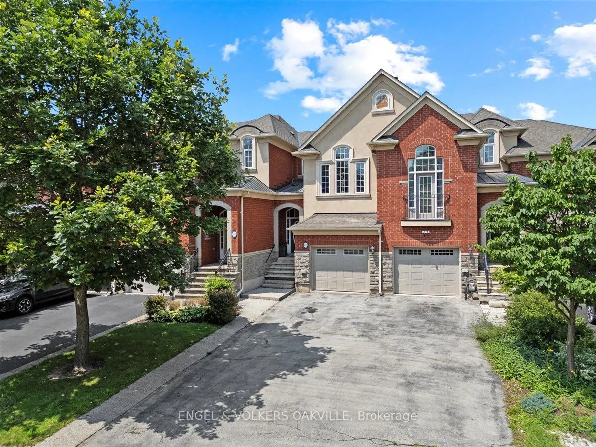 135 Tawny Crescent