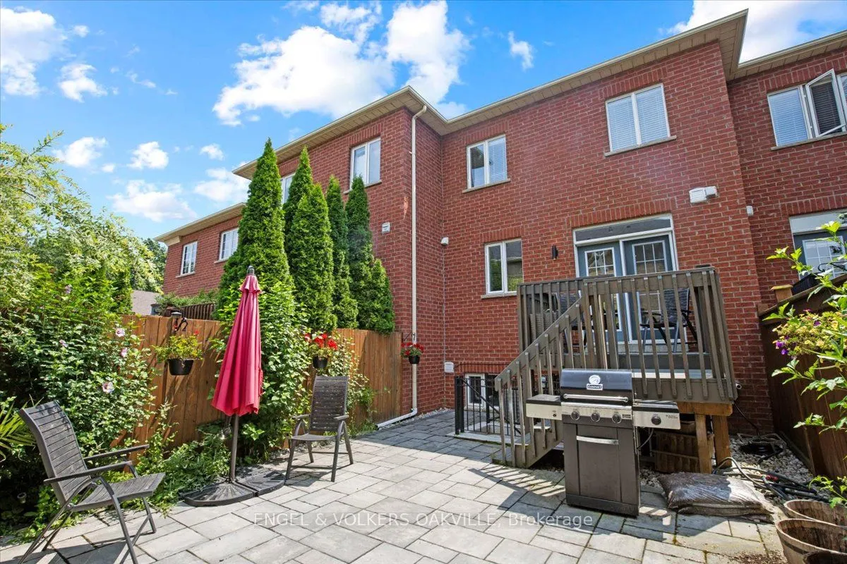 135 Tawny Crescent
