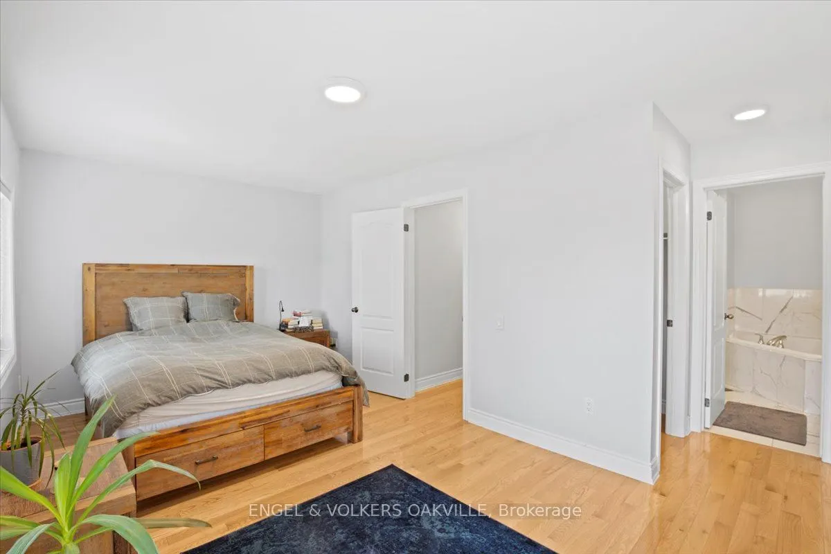 135 Tawny Crescent