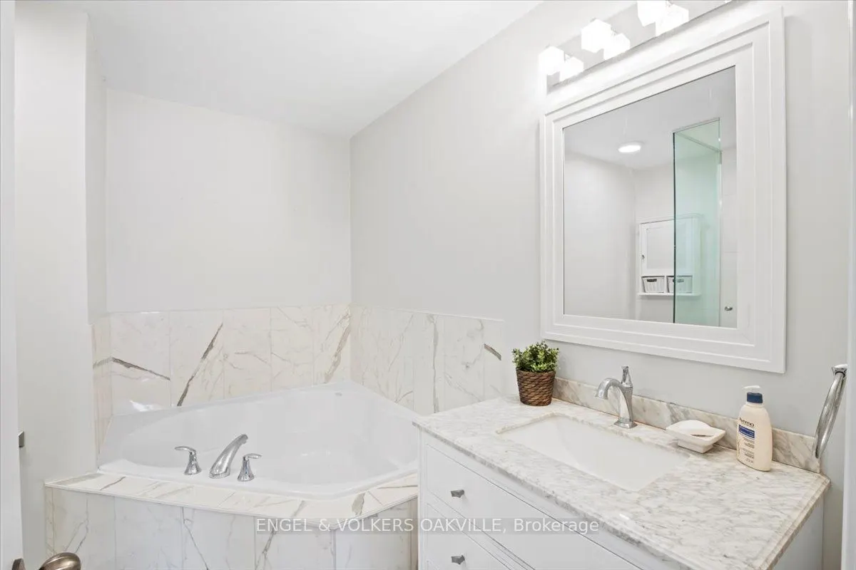 135 Tawny Crescent