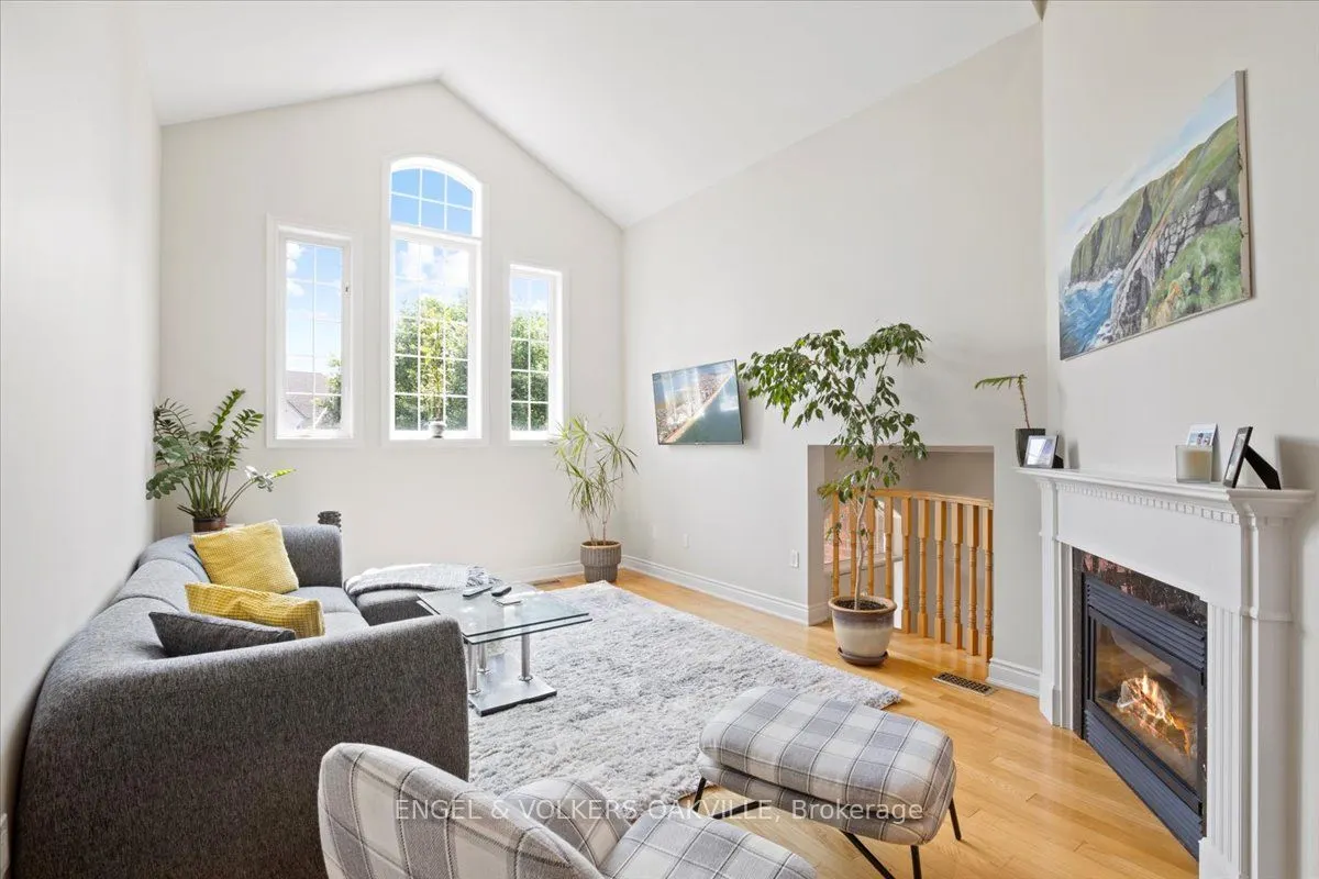 135 Tawny Crescent