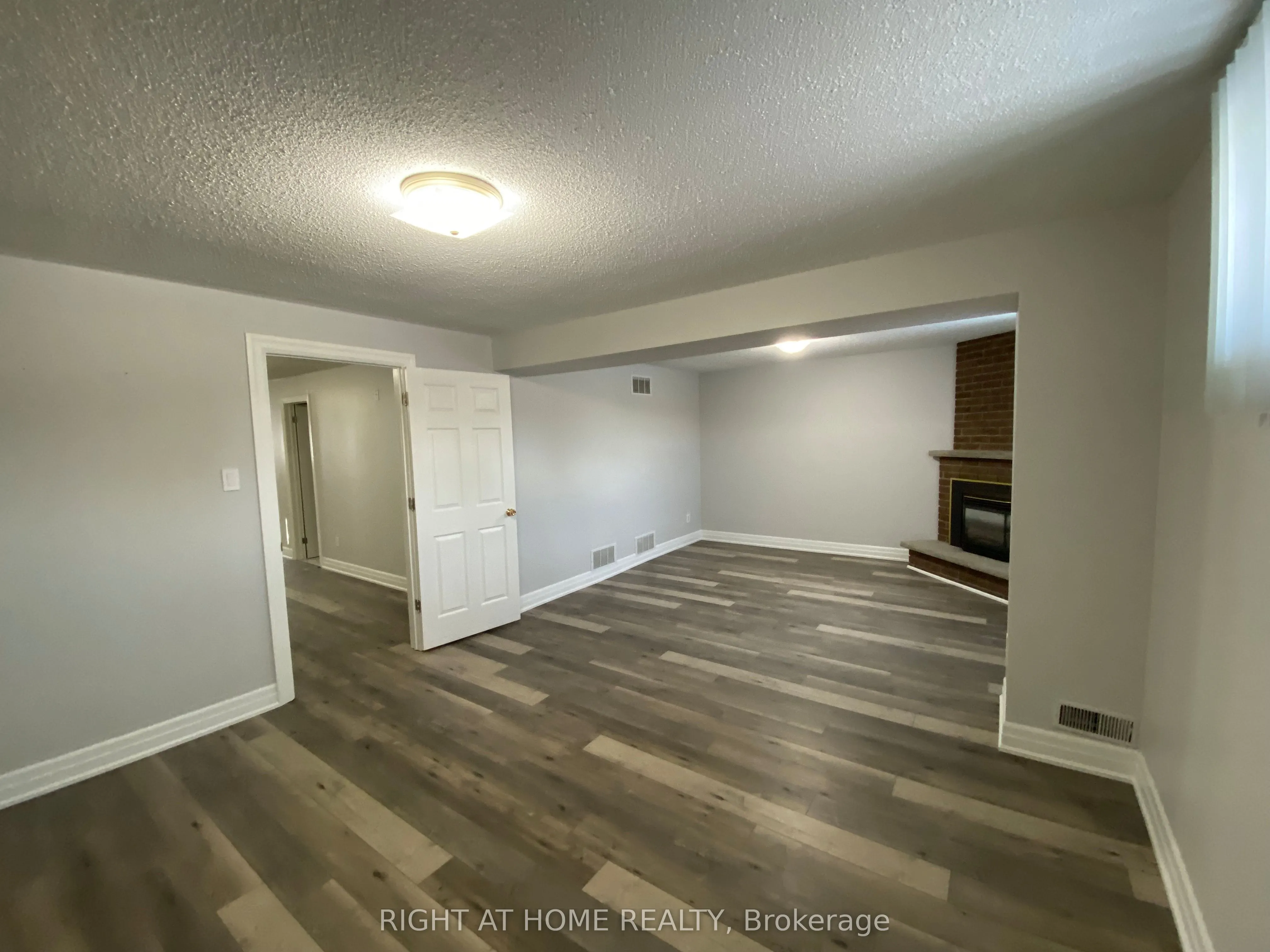 1157 Meander Court, #Lower