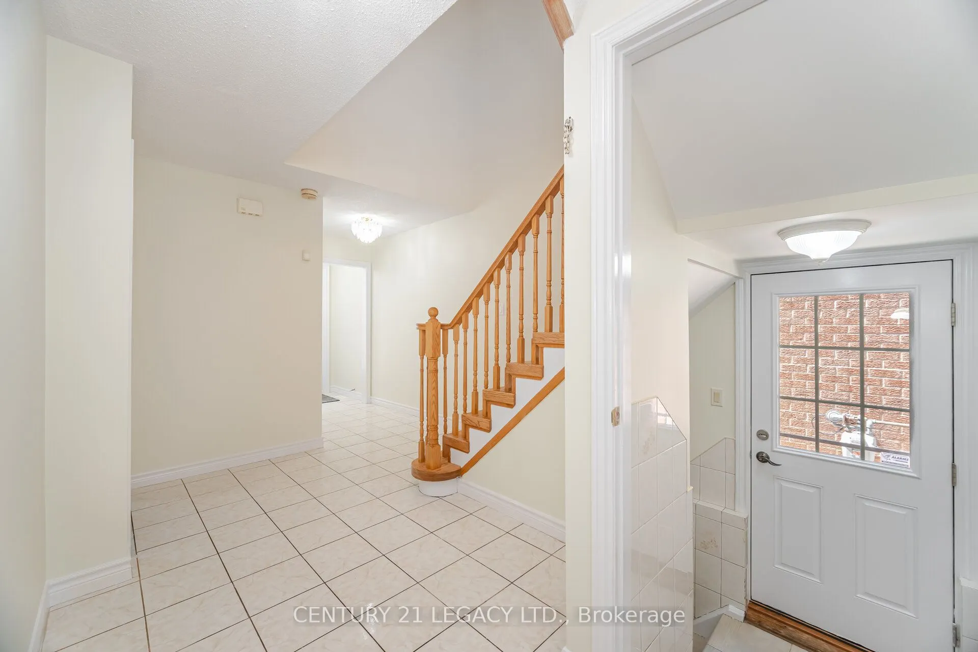3182 Bracknell Crescent