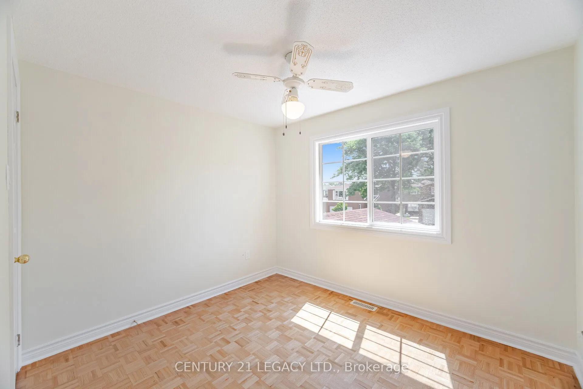 3182 Bracknell Crescent
