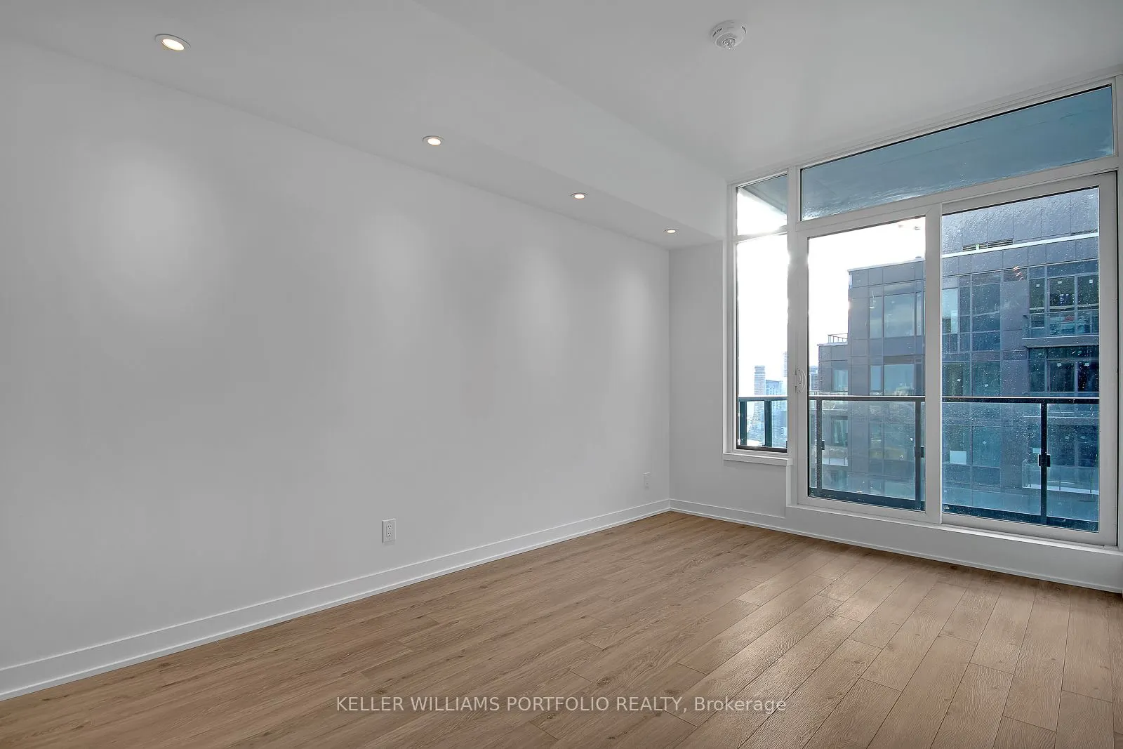 1926 Lake Shore Boulevard W, #4210