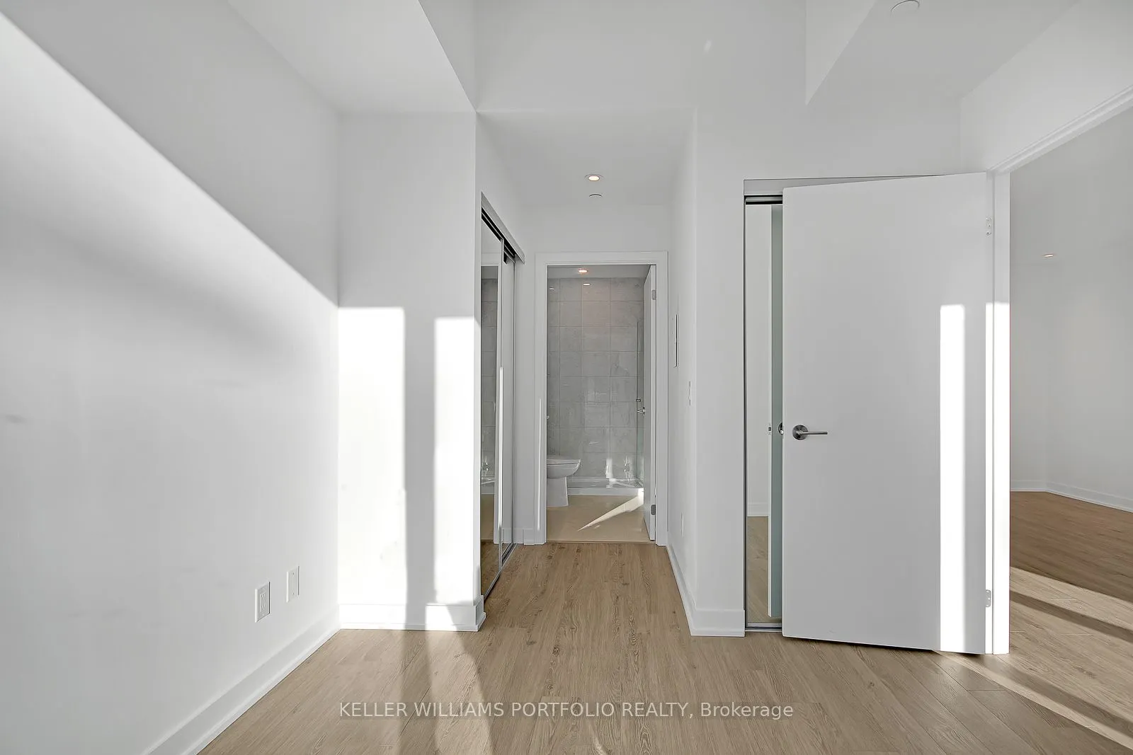 1926 Lake Shore Boulevard W, #4210