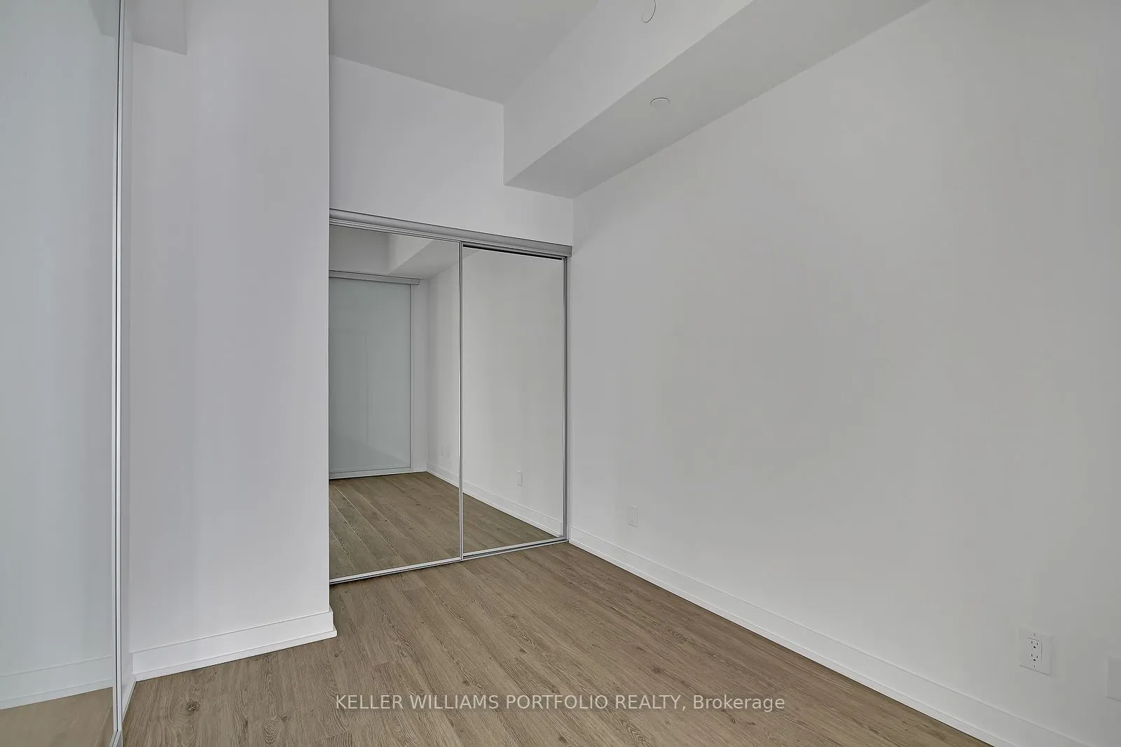1926 Lake Shore Boulevard W, #4210