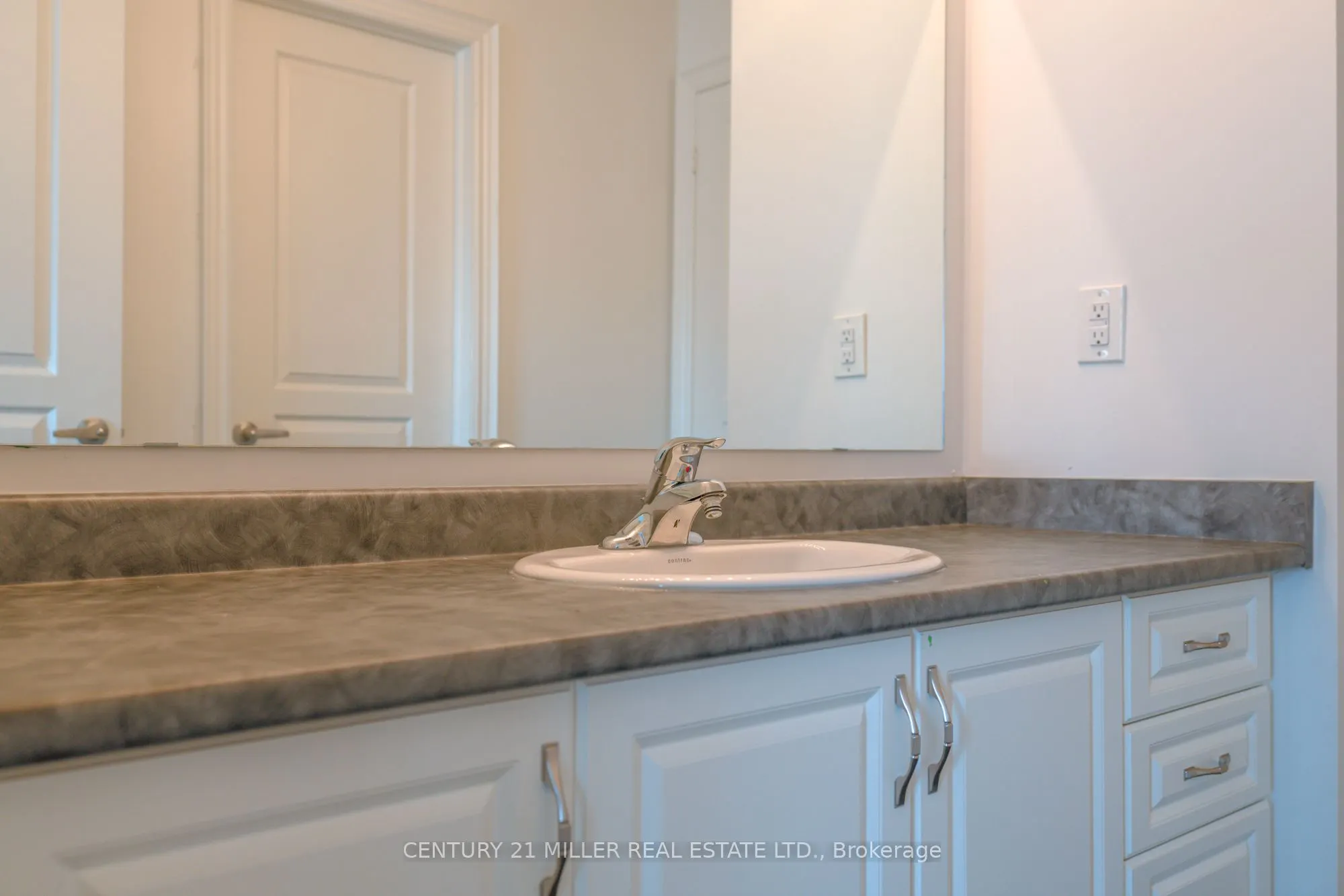 95 Goodwin Crescent, #UPPER