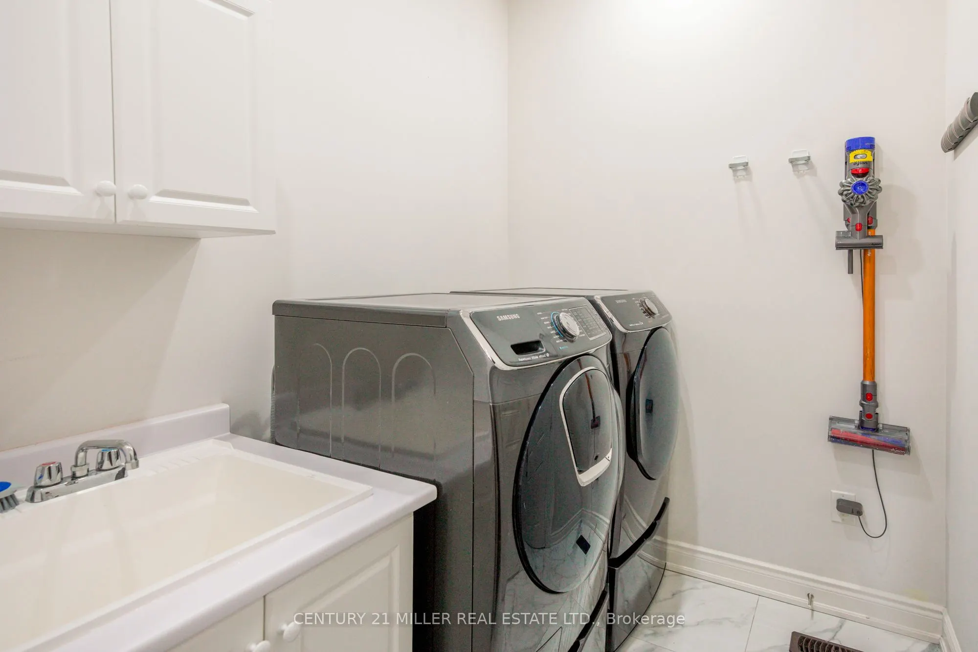95 Goodwin Crescent, #UPPER
