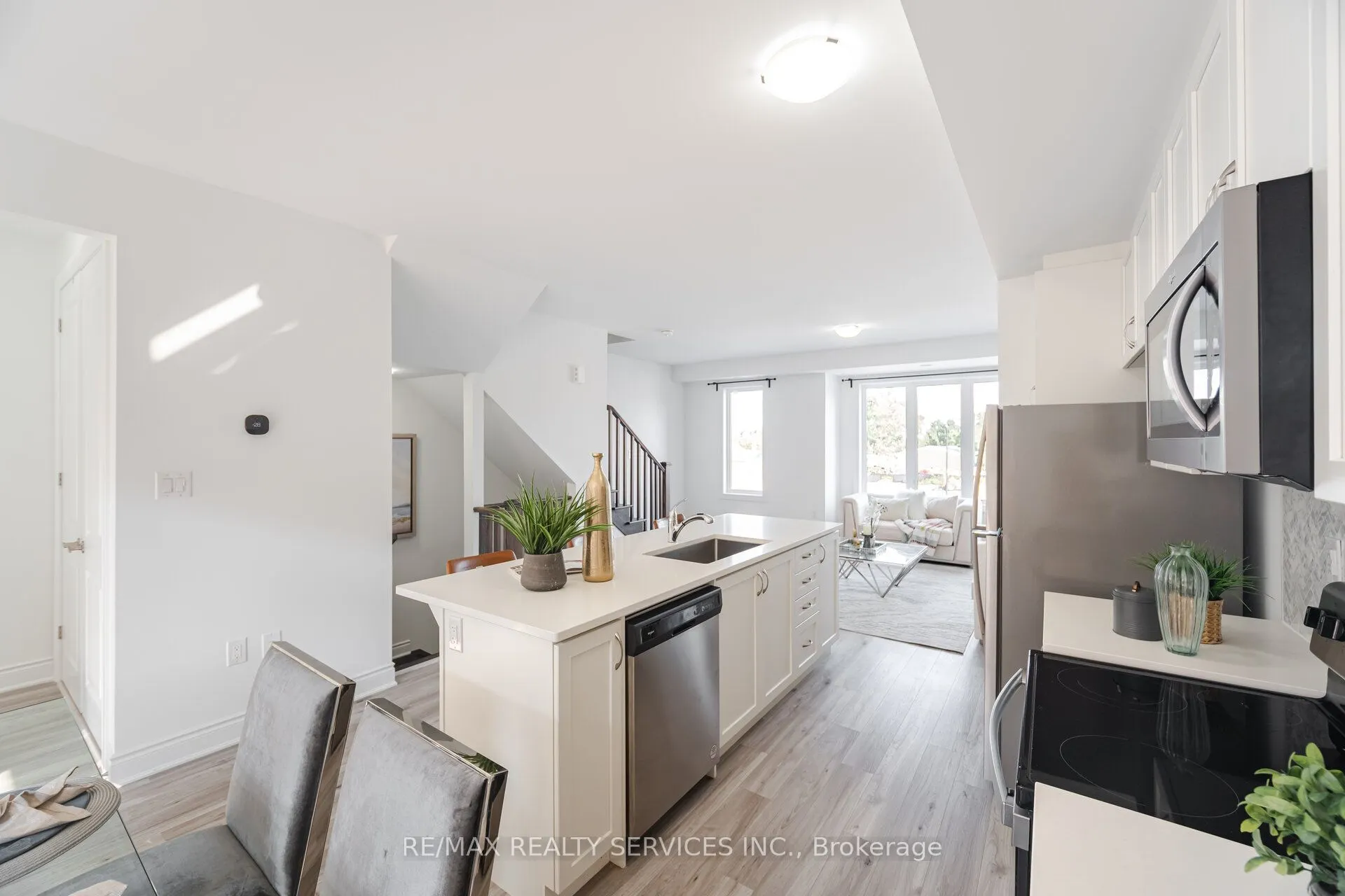5184 Viola Desmond Drive