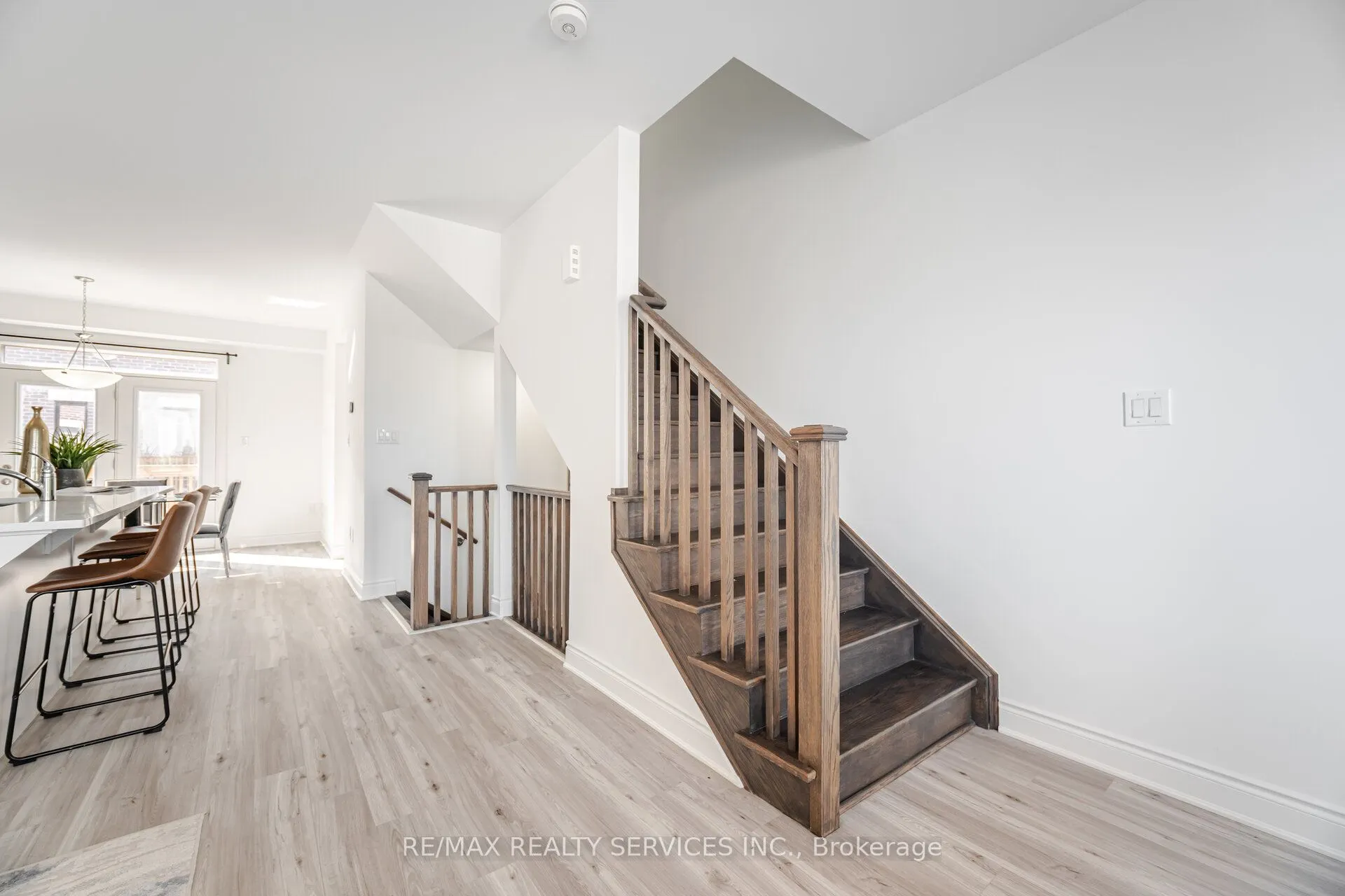5184 Viola Desmond Drive