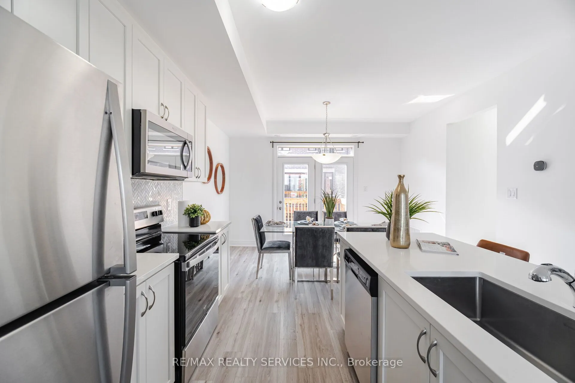 5184 Viola Desmond Drive