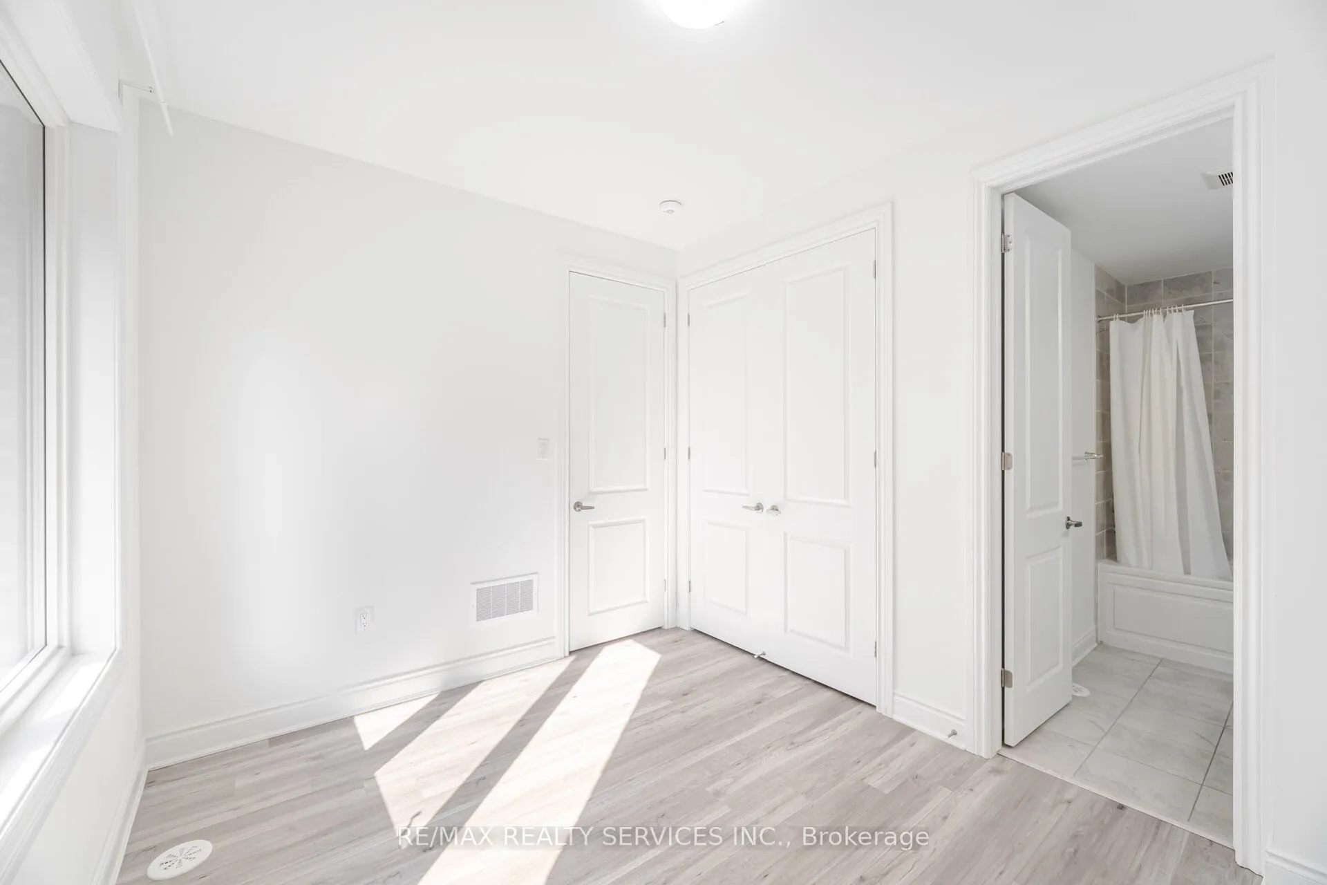 5184 Viola Desmond Drive