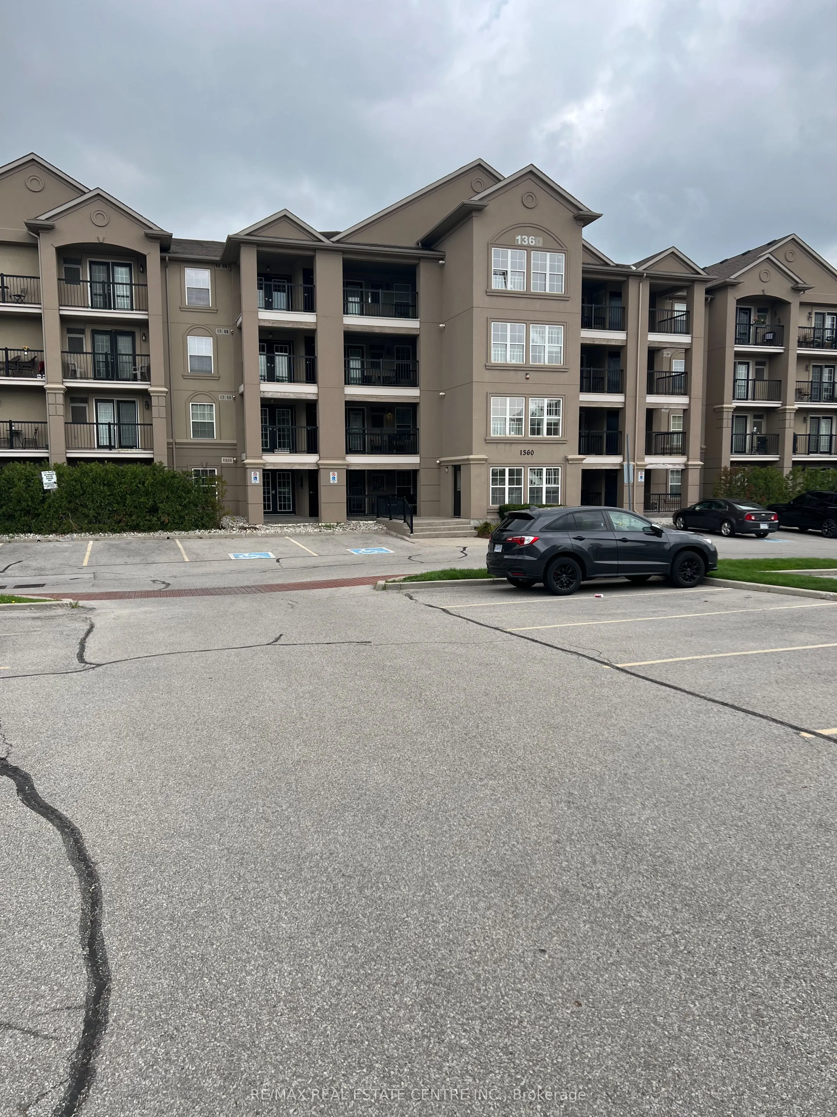 1360 Main Street E, #409