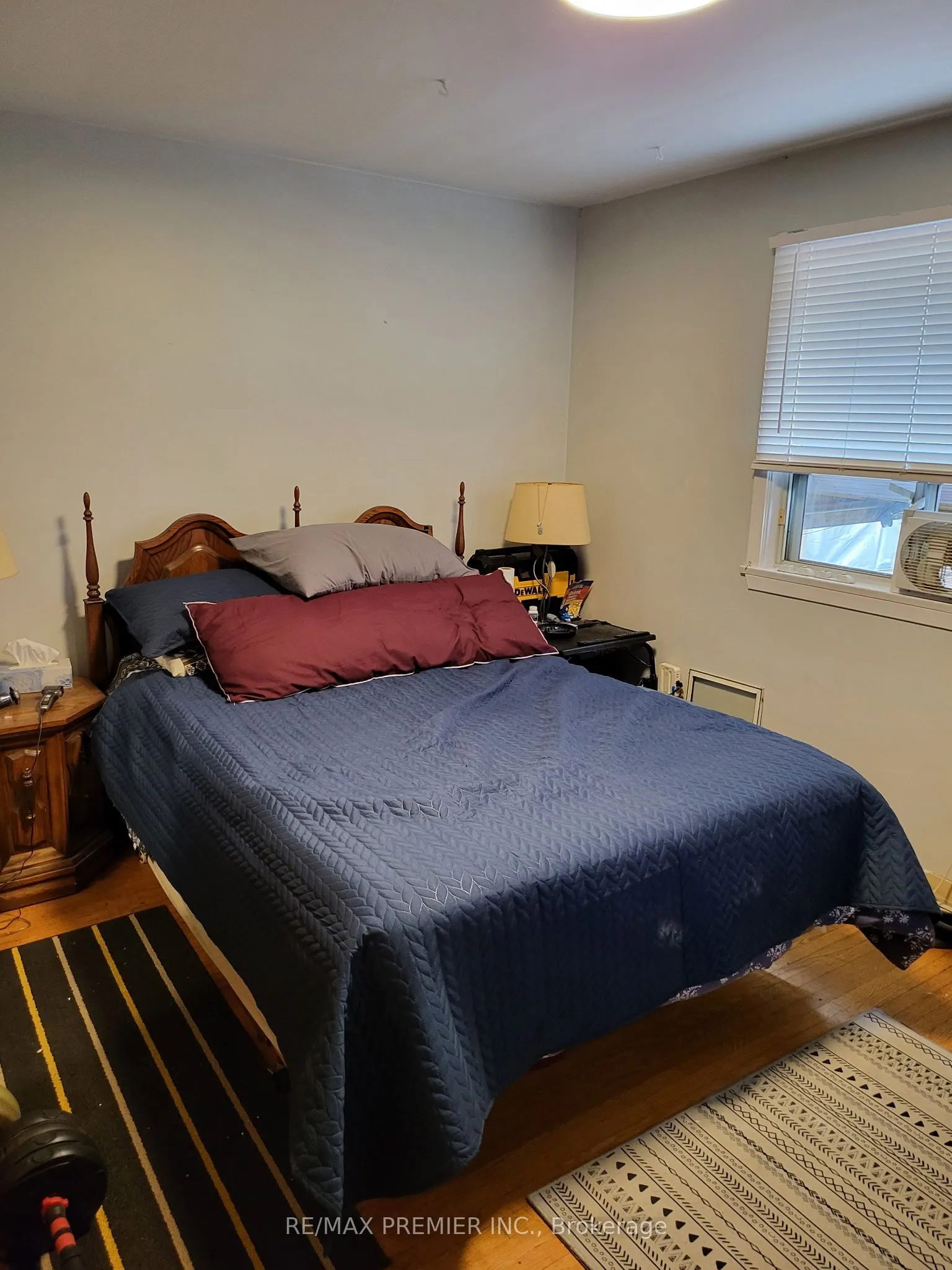 53 Rosefair Crescent