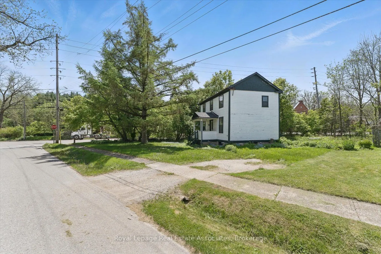 401 Draper Street