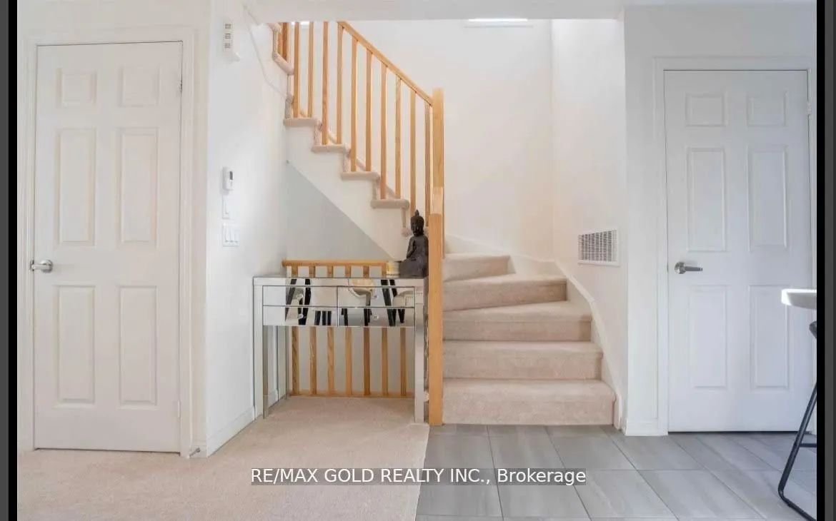 1 Beckenrose Court, #69